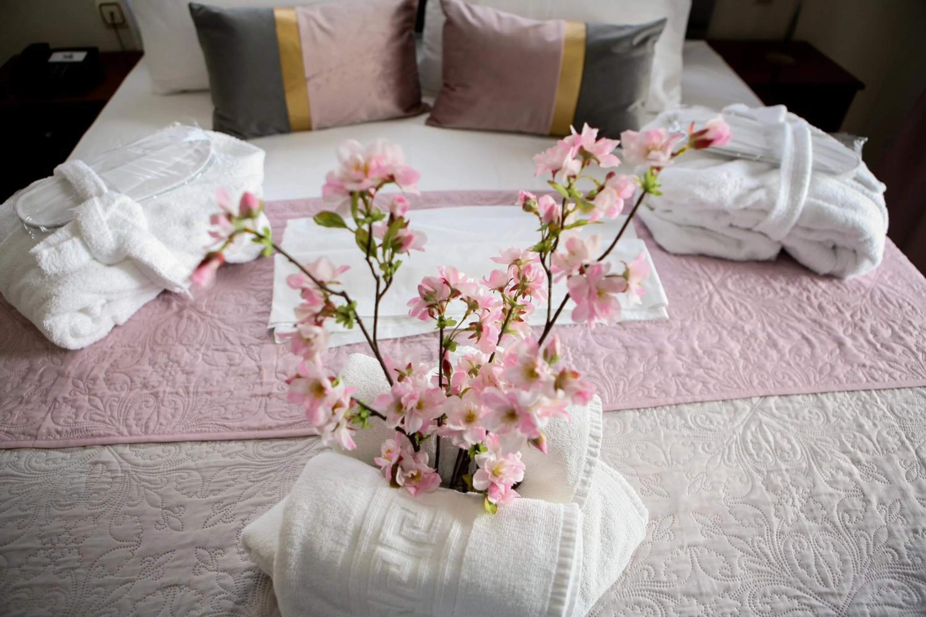 Bed in Hotel Karagianni