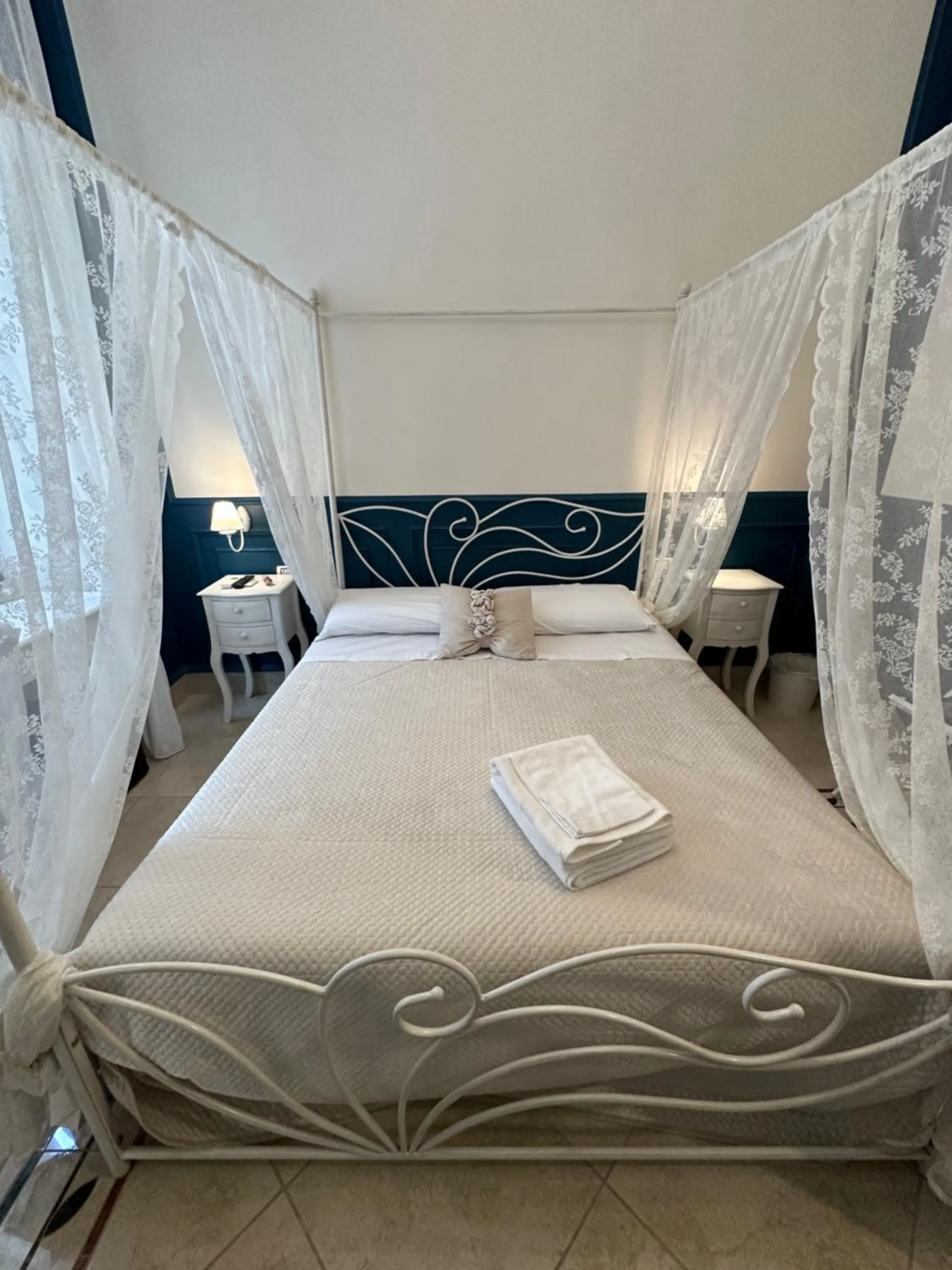 Bed in B&B Pantarei Napoli