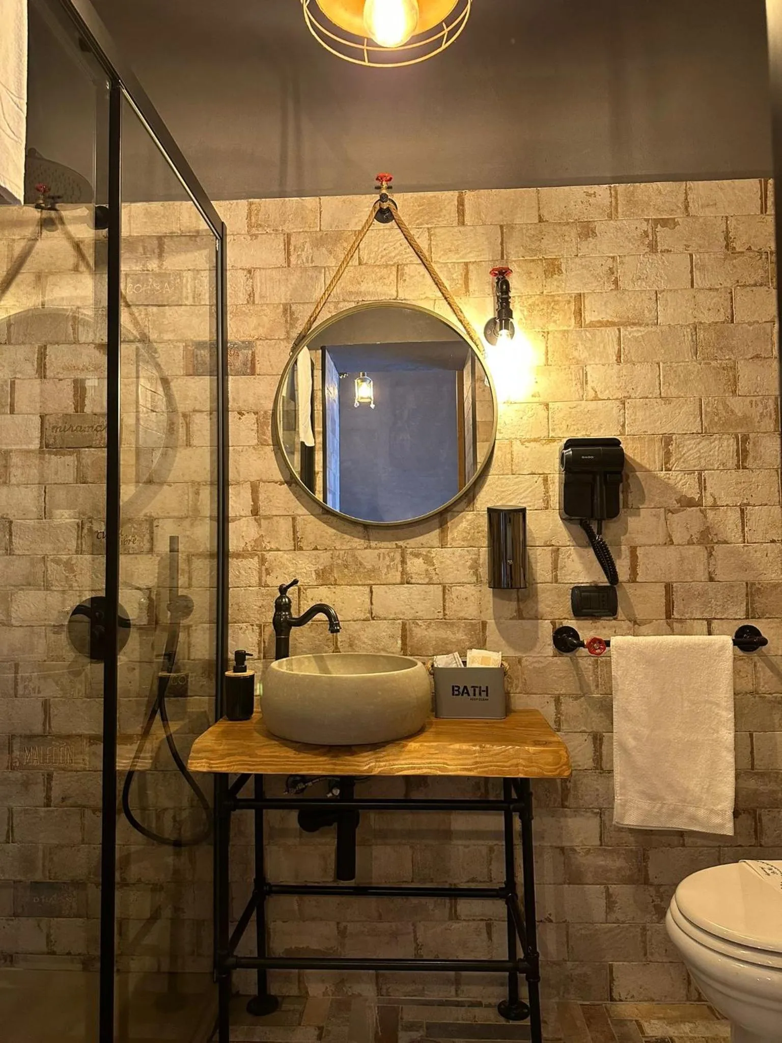 Bathroom in B&B Pantarei Napoli