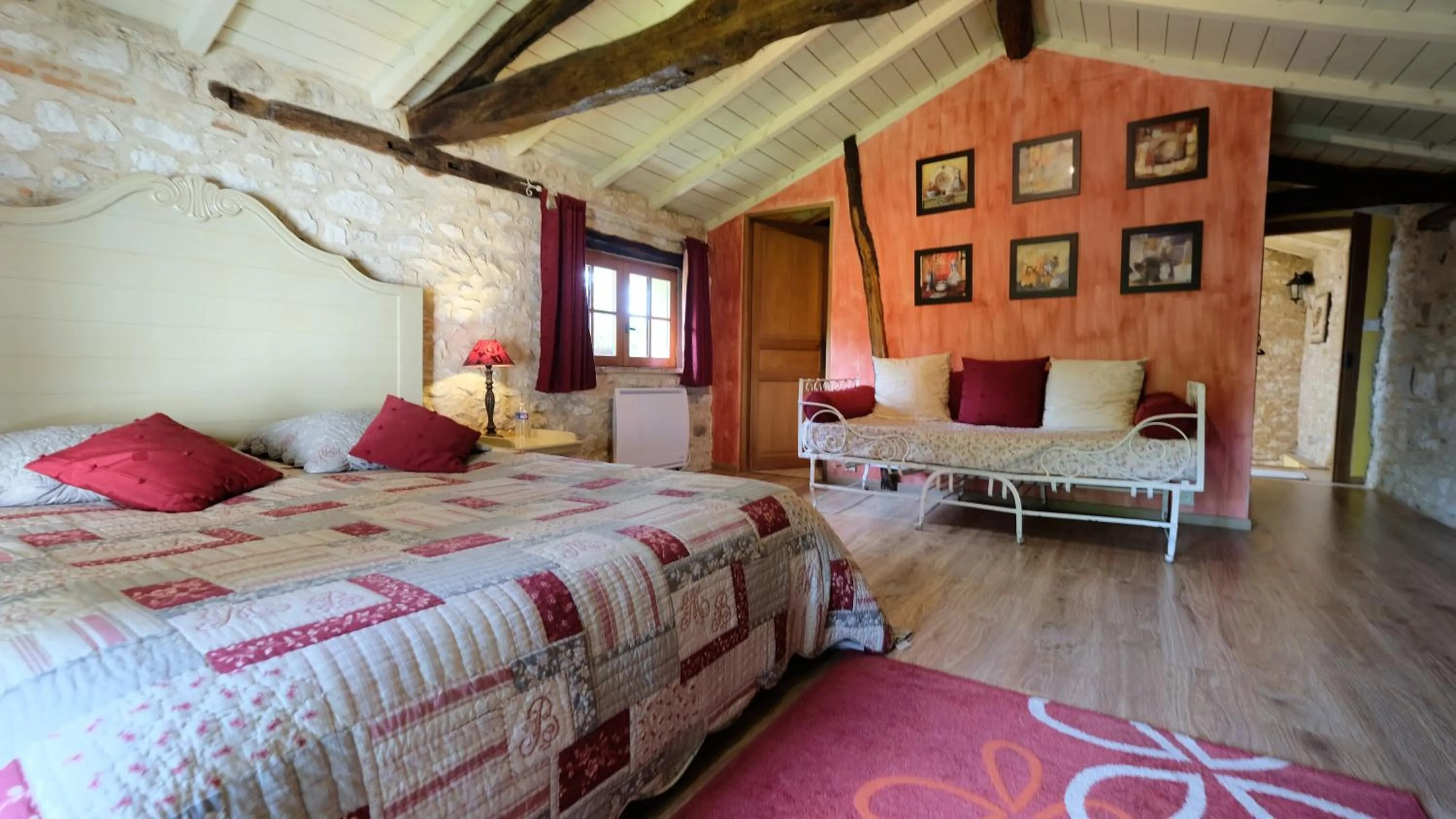 Bedroom, Bed in Domaine Les Miquels