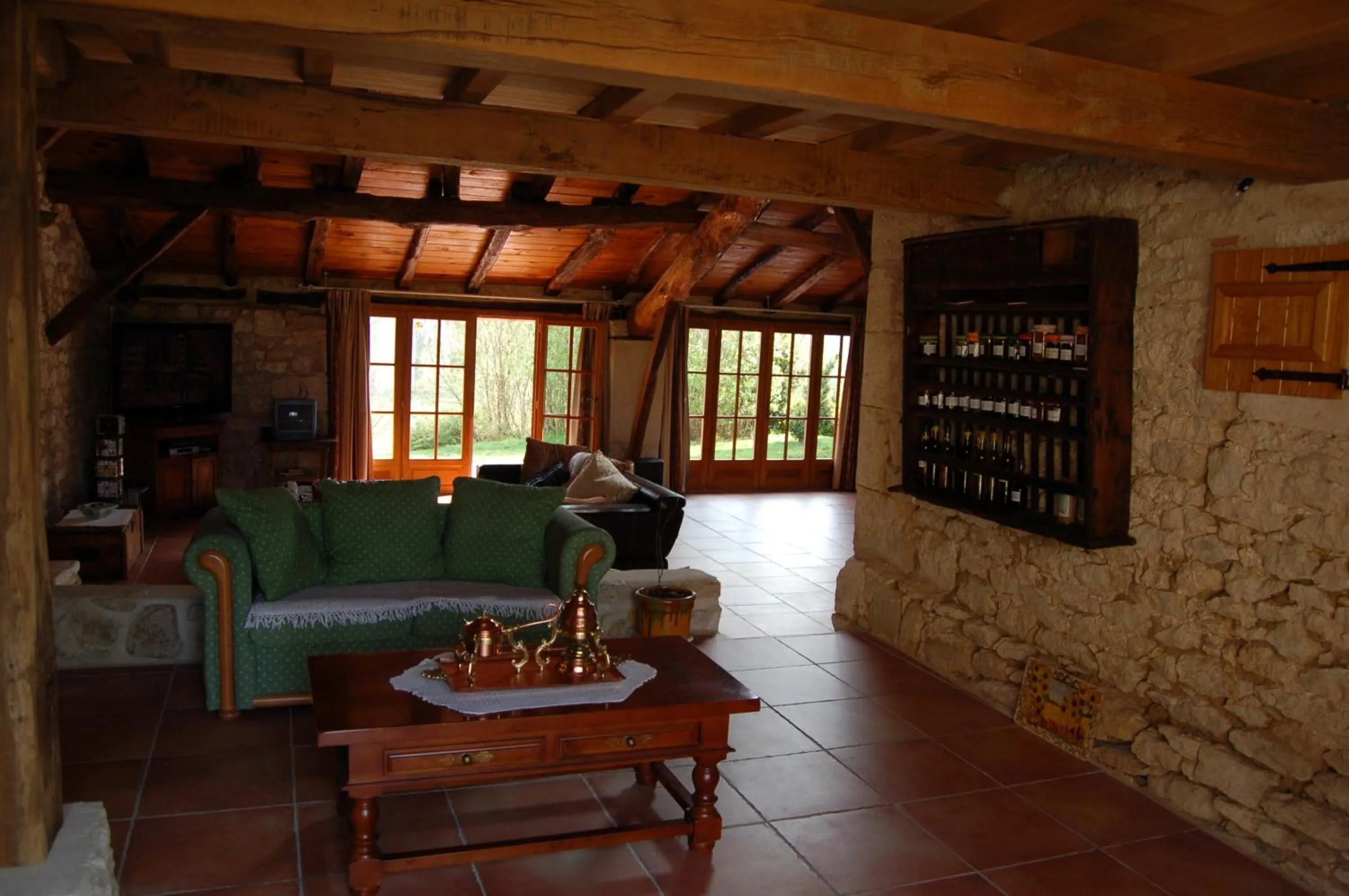 Library in Domaine Les Miquels