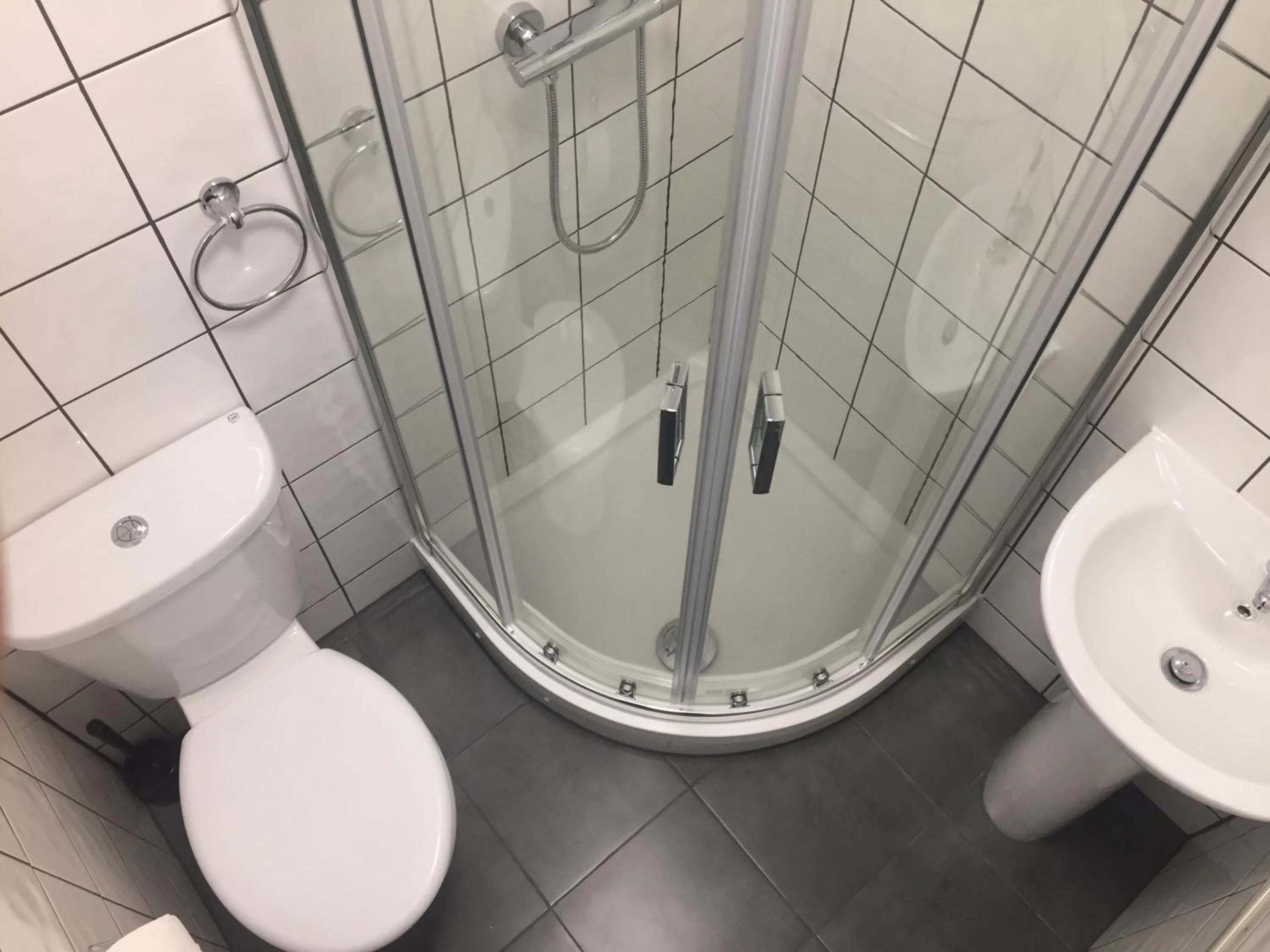 Southend Central Hotel - Close to Beach, City Centre, Train Station & Southend Airport