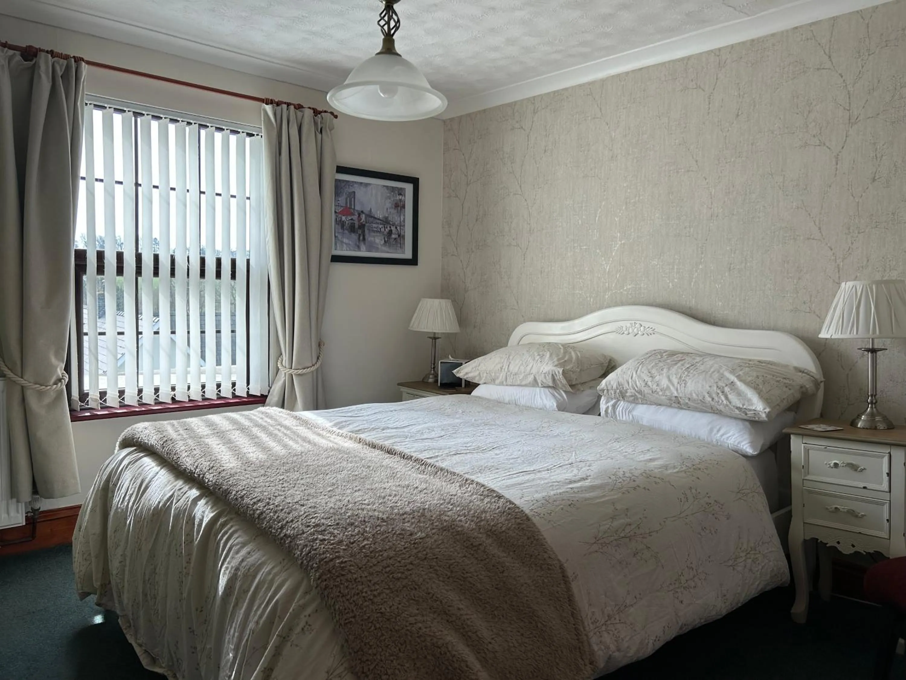 Bedroom, Bed in Flambards Hotel