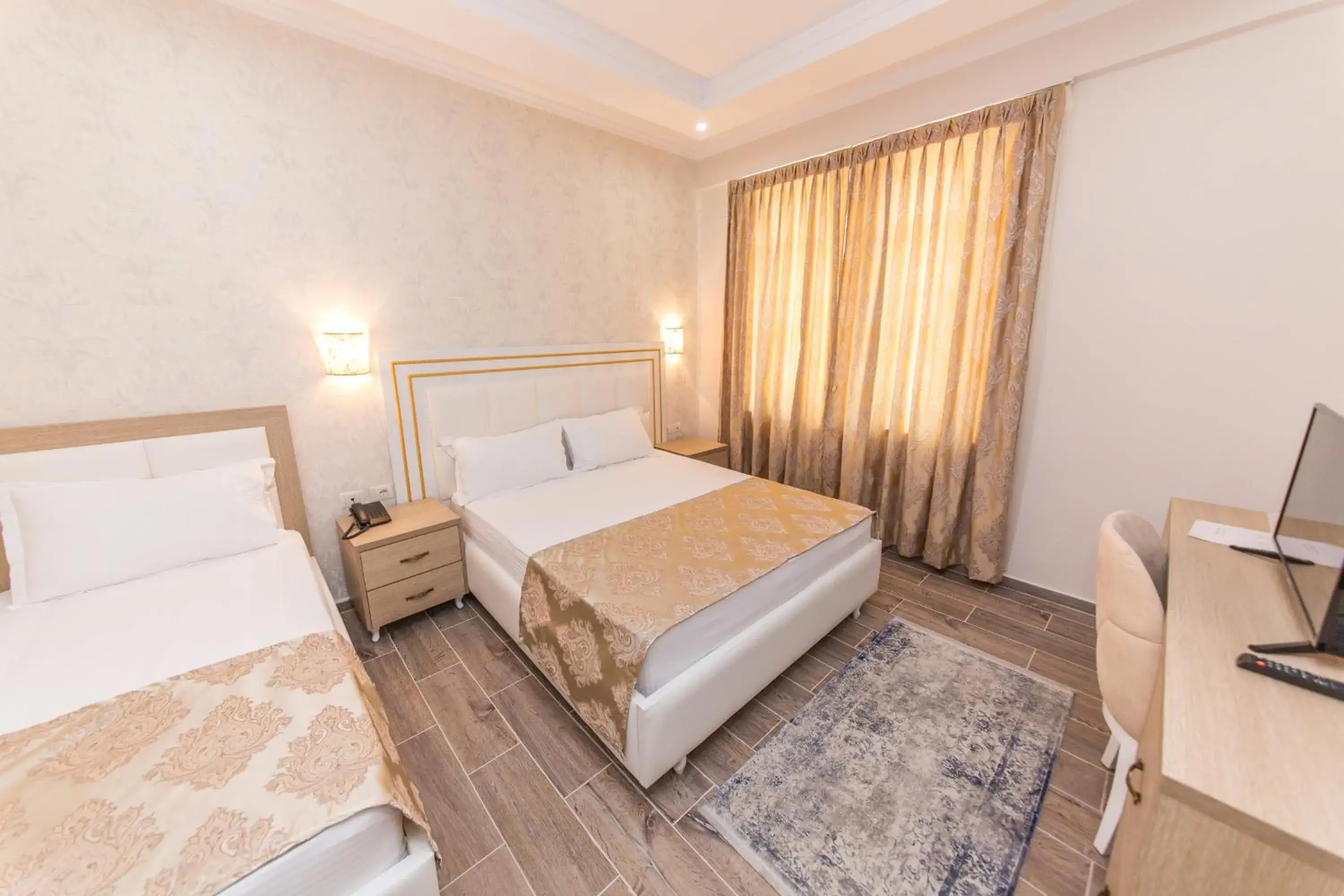 Triple Room in Hotel Belagrita Triple Room in Hotel Belagrita