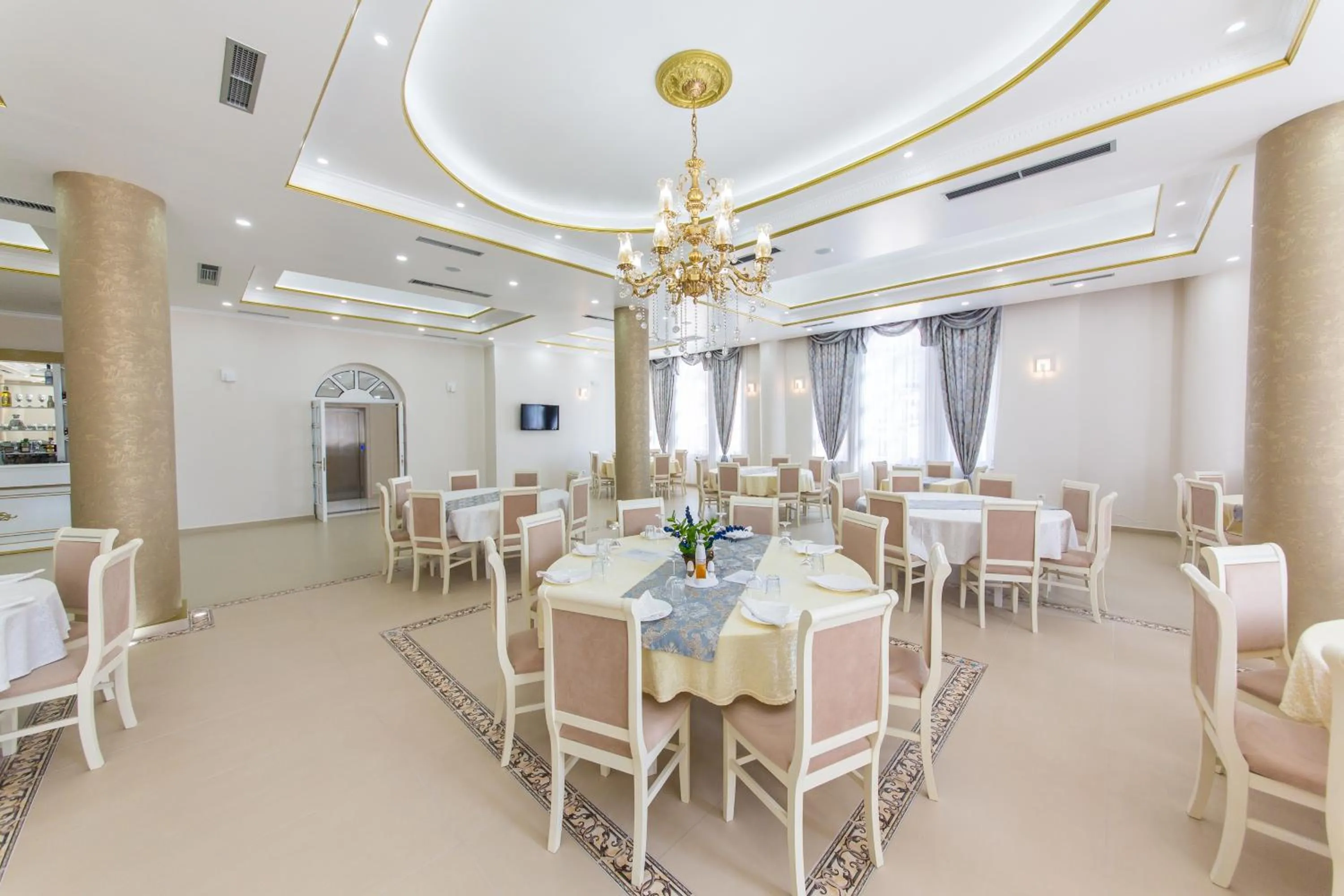 Restaurant/places to eat in Hotel Belagrita