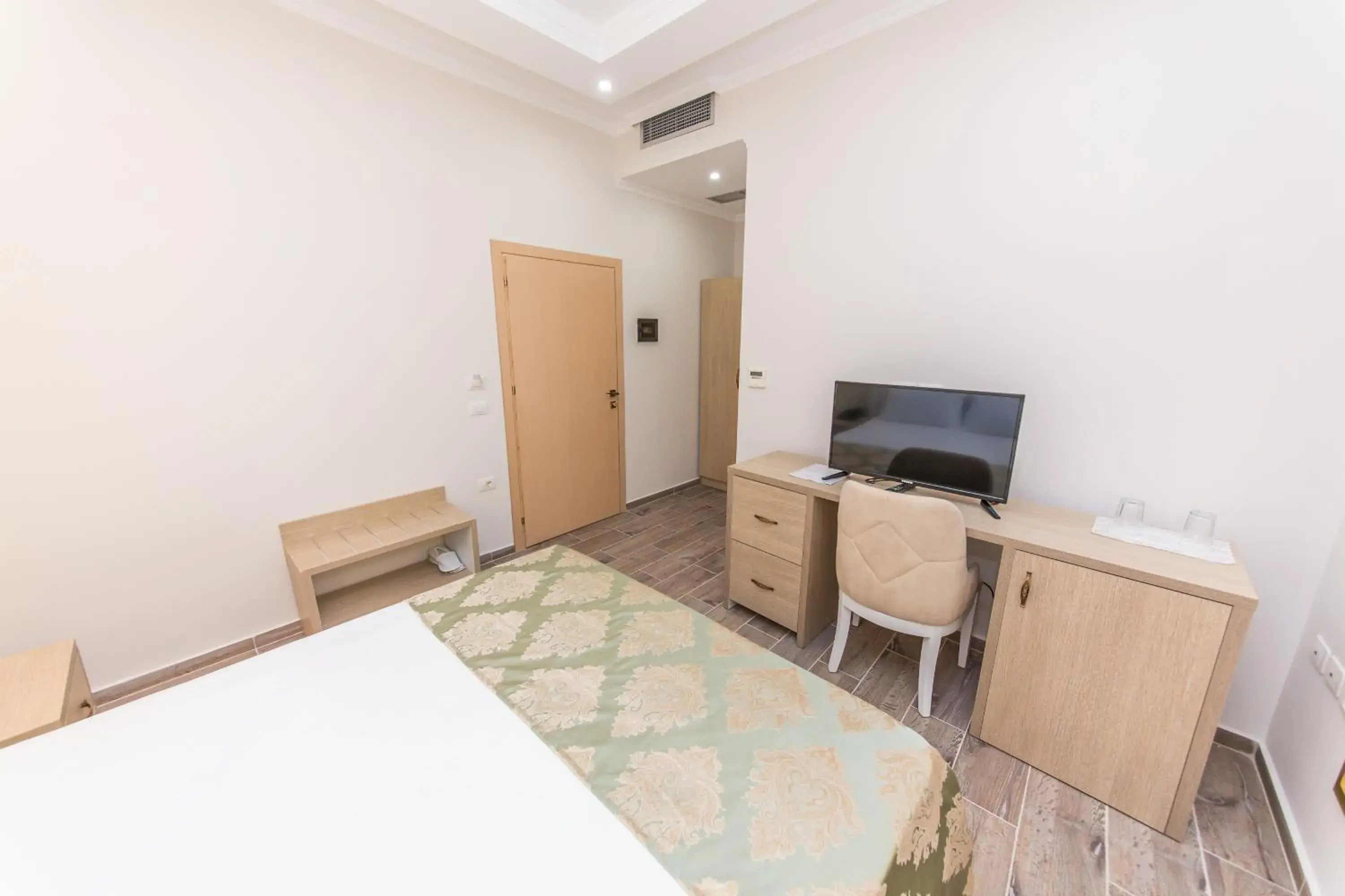 Special Offer - Standard Double Room with Wine Tasting Package in Hotel Belagrita Special Offer - Standard Double Room with Wine Tasting Package in Hotel Belagrita