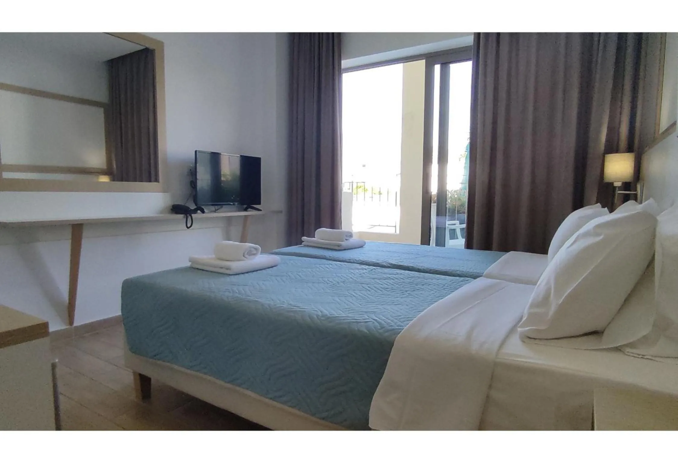 TV and multimedia, Bed in Creta Verano Hotel