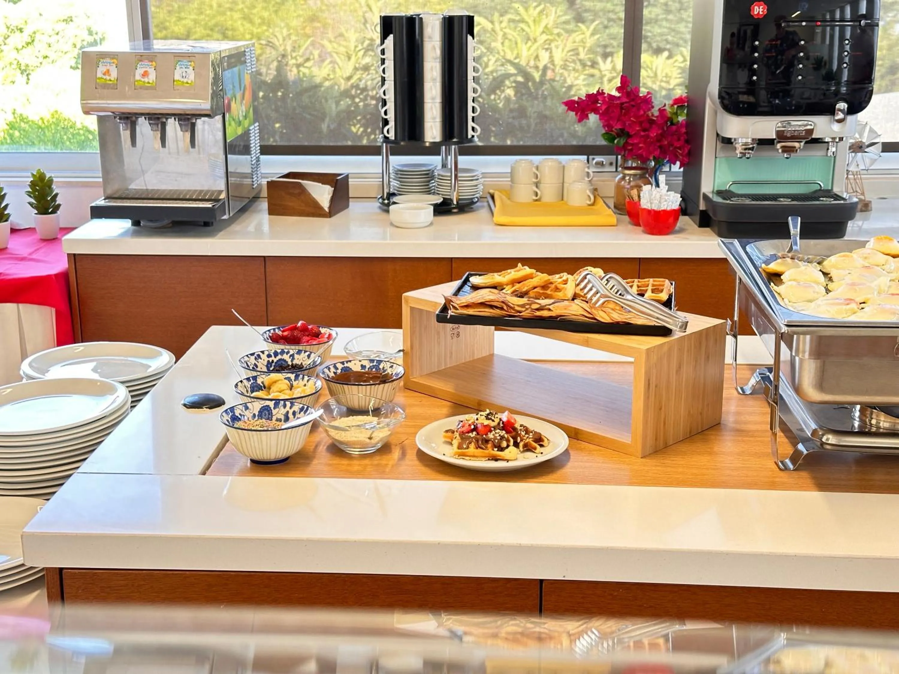 Buffet breakfast in Creta Verano Hotel