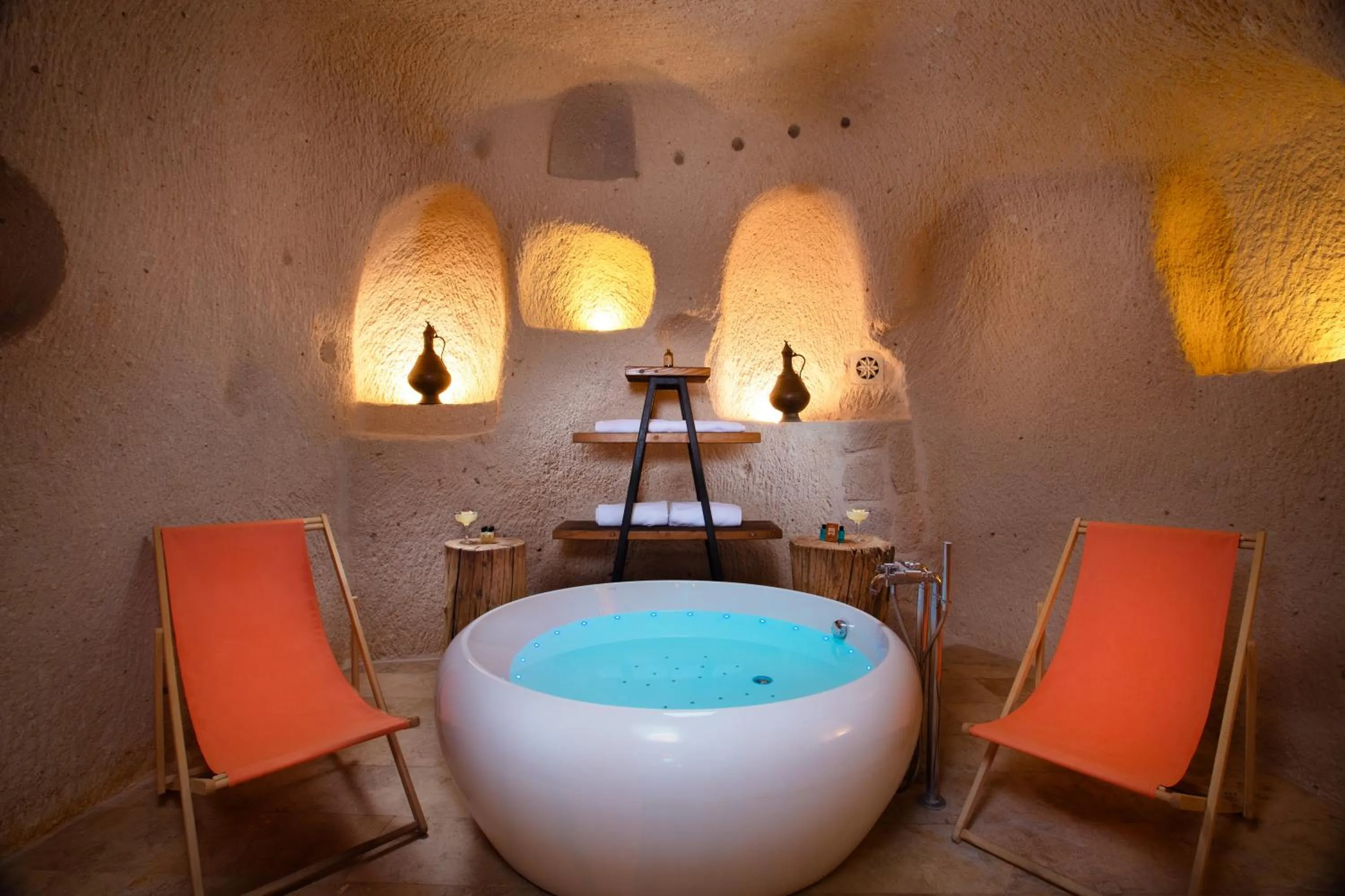 Hot Tub in Dream of Cappadocia