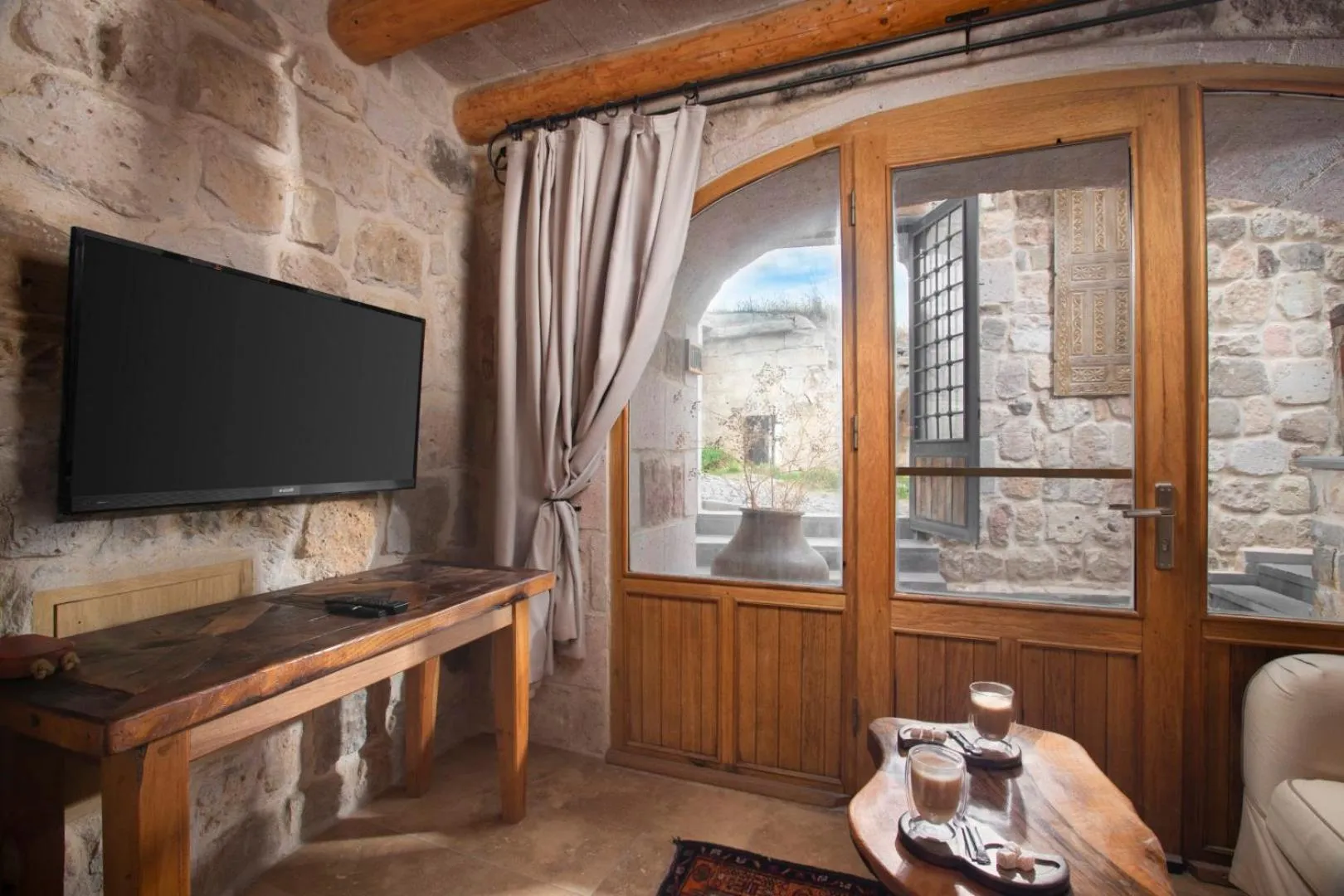 TV and multimedia in Dream of Cappadocia