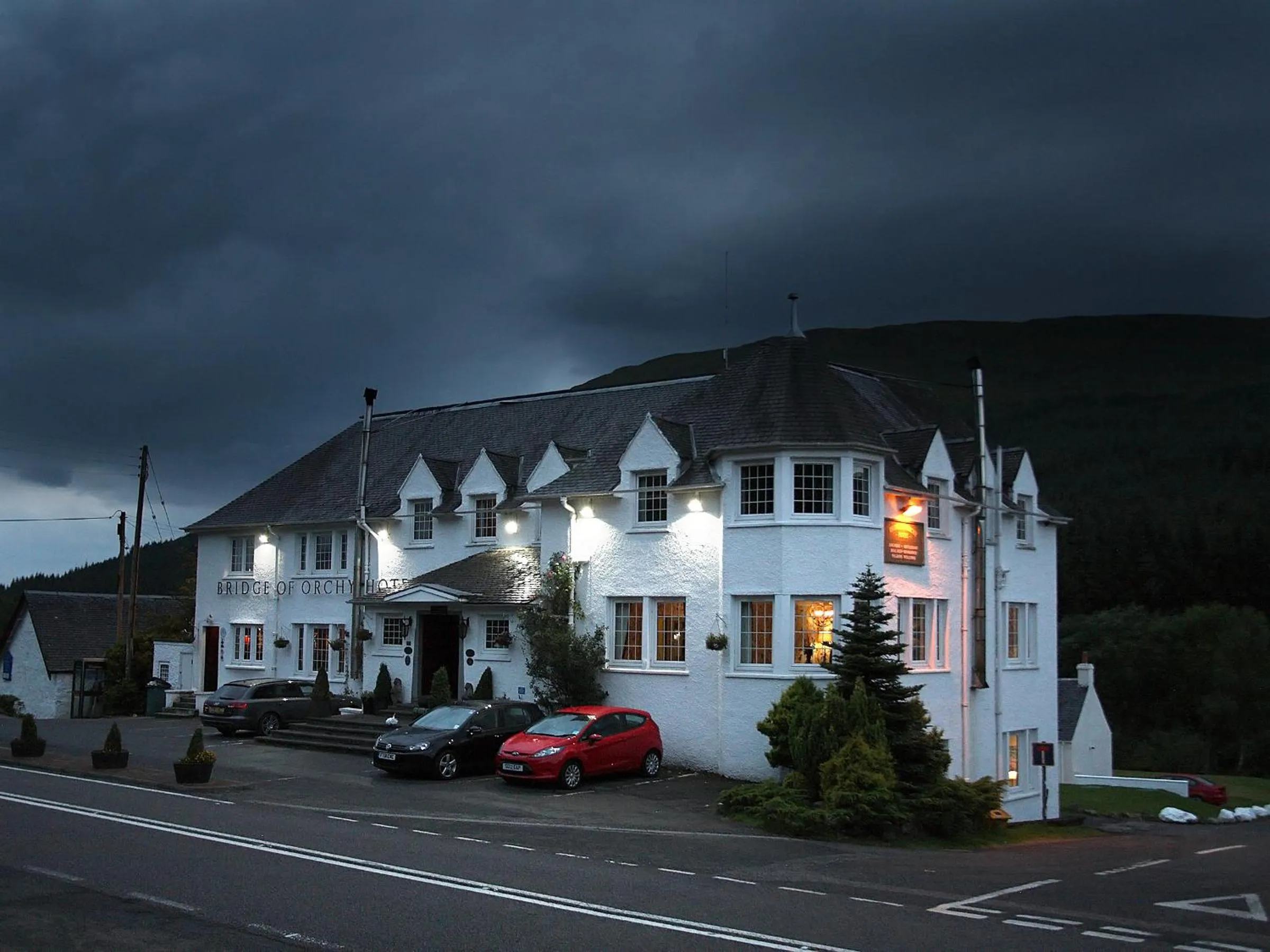 Property building in Bridge of Orchy Hotel