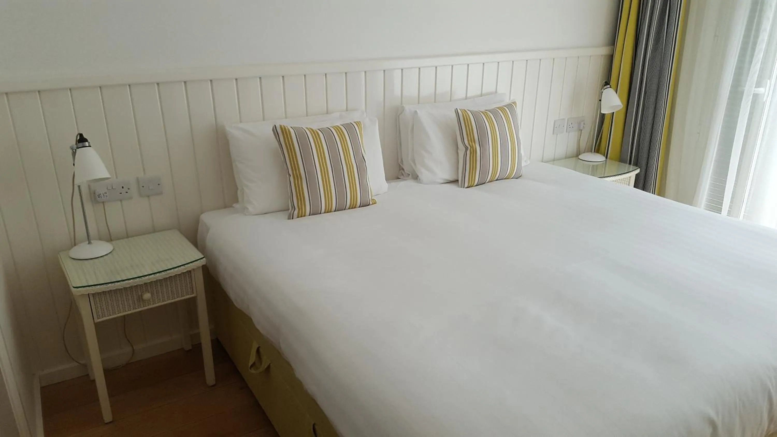 Bedroom, Bed in Bridge of Orchy Hotel