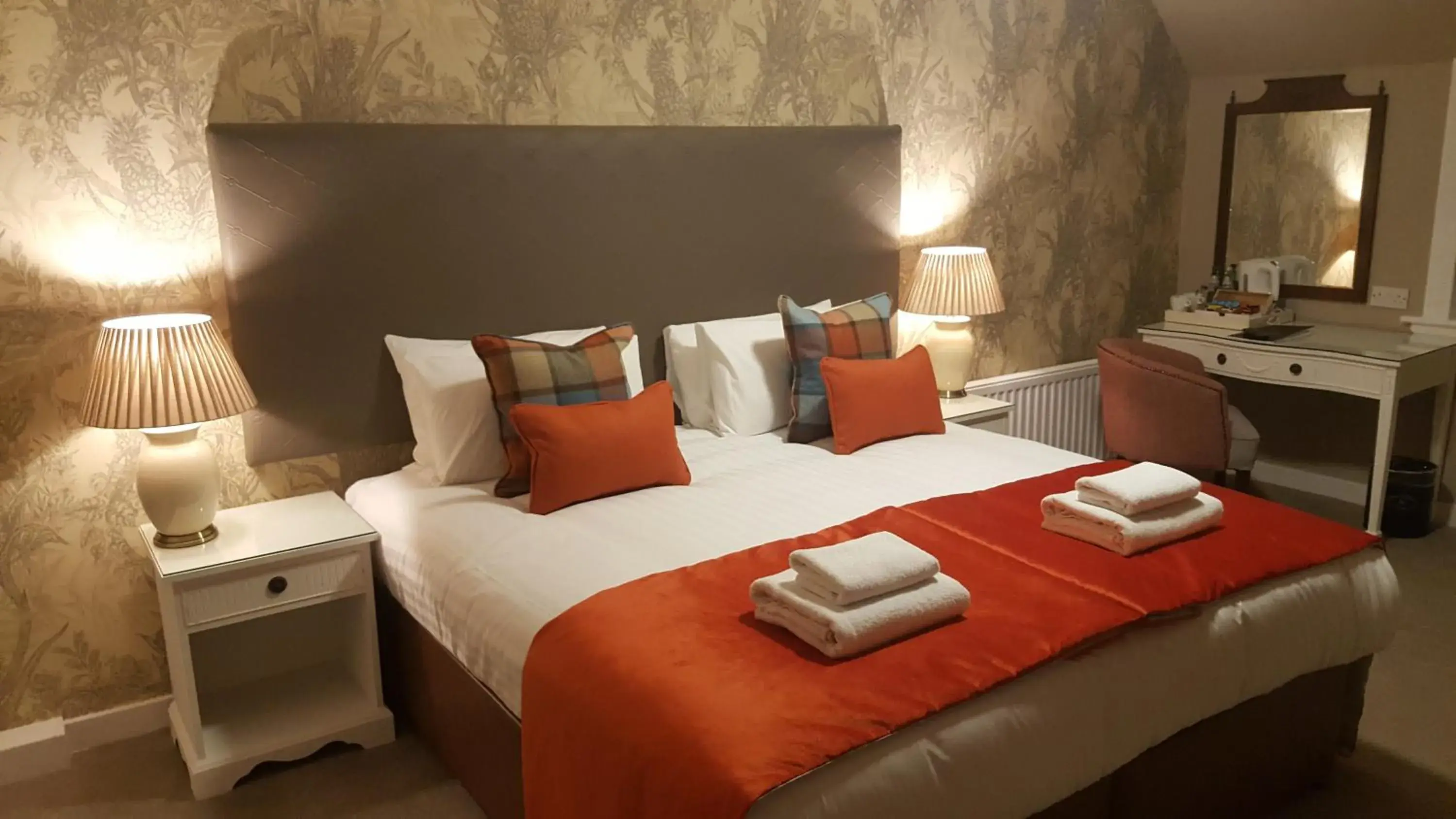 Superior Double Room - Main House (No Pets) in Bridge of Orchy Hotel Superior Double Room - Main House (No Pets) in Bridge of Orchy Hotel
