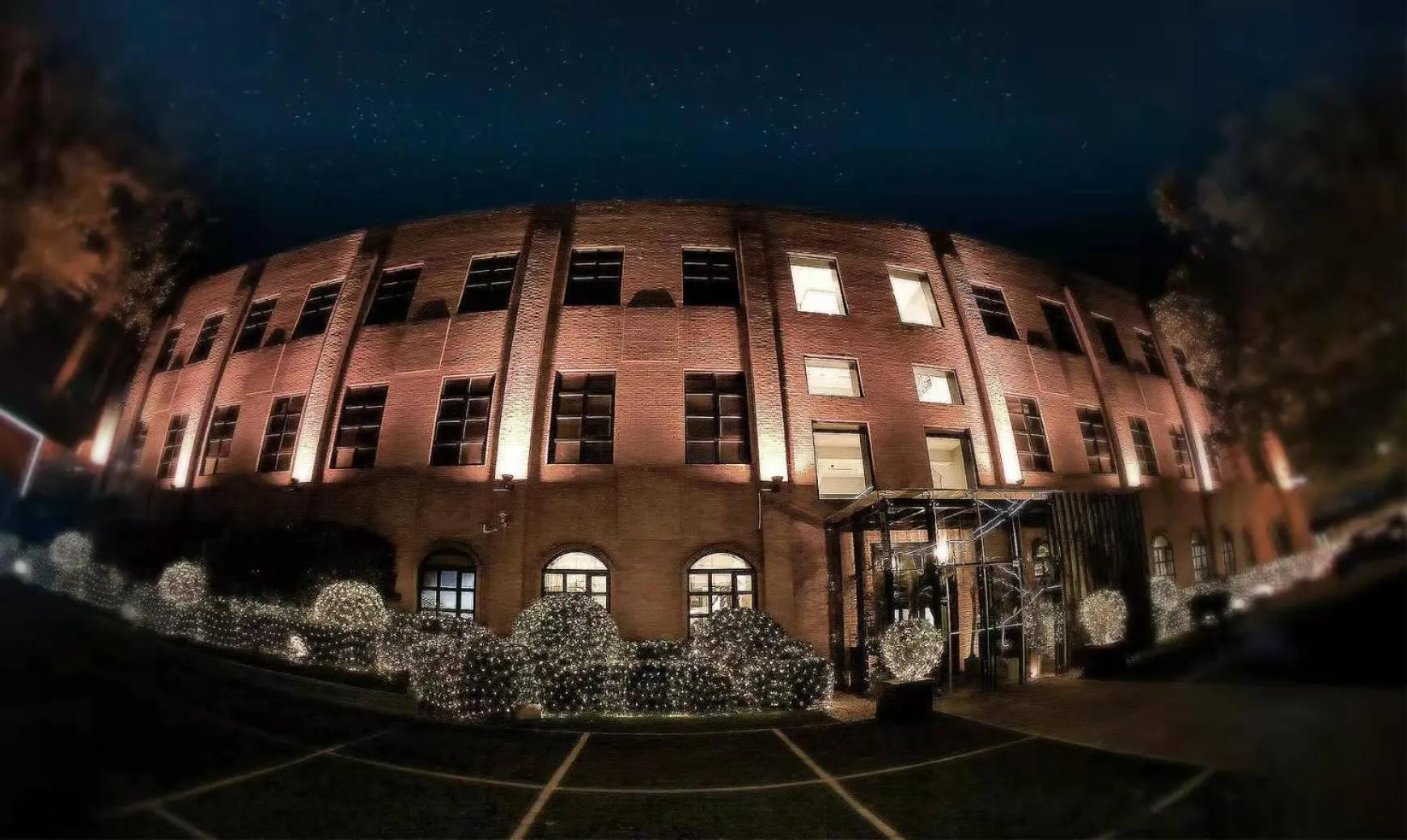 Property building in Gracie Art Hotel