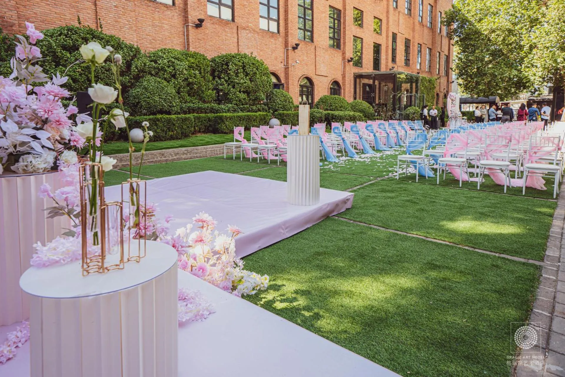 Banquet/Function facilities in Gracie Art Hotel