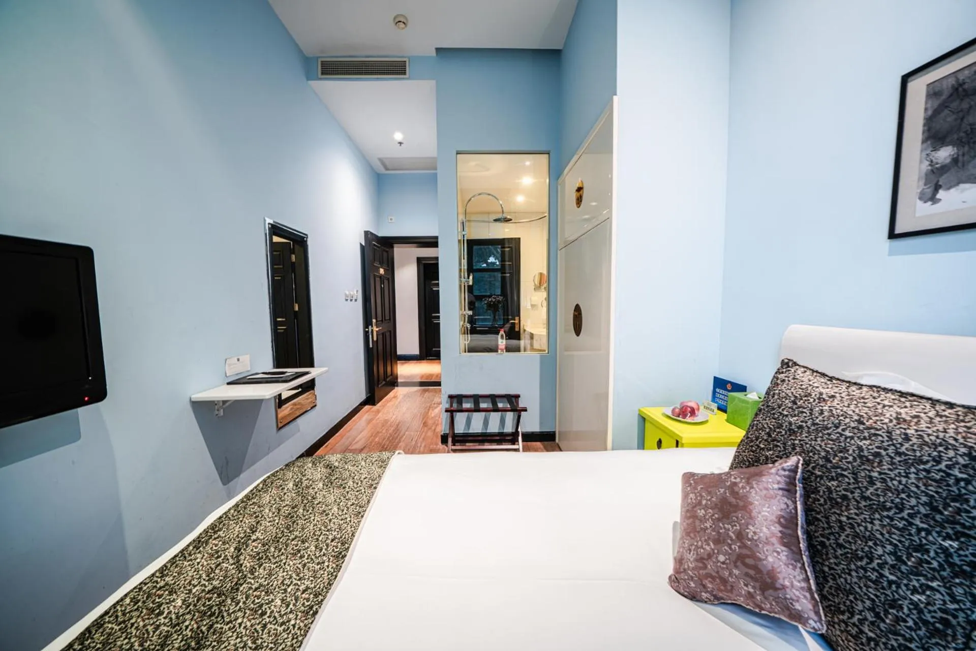 Bed in Gracie Art Hotel