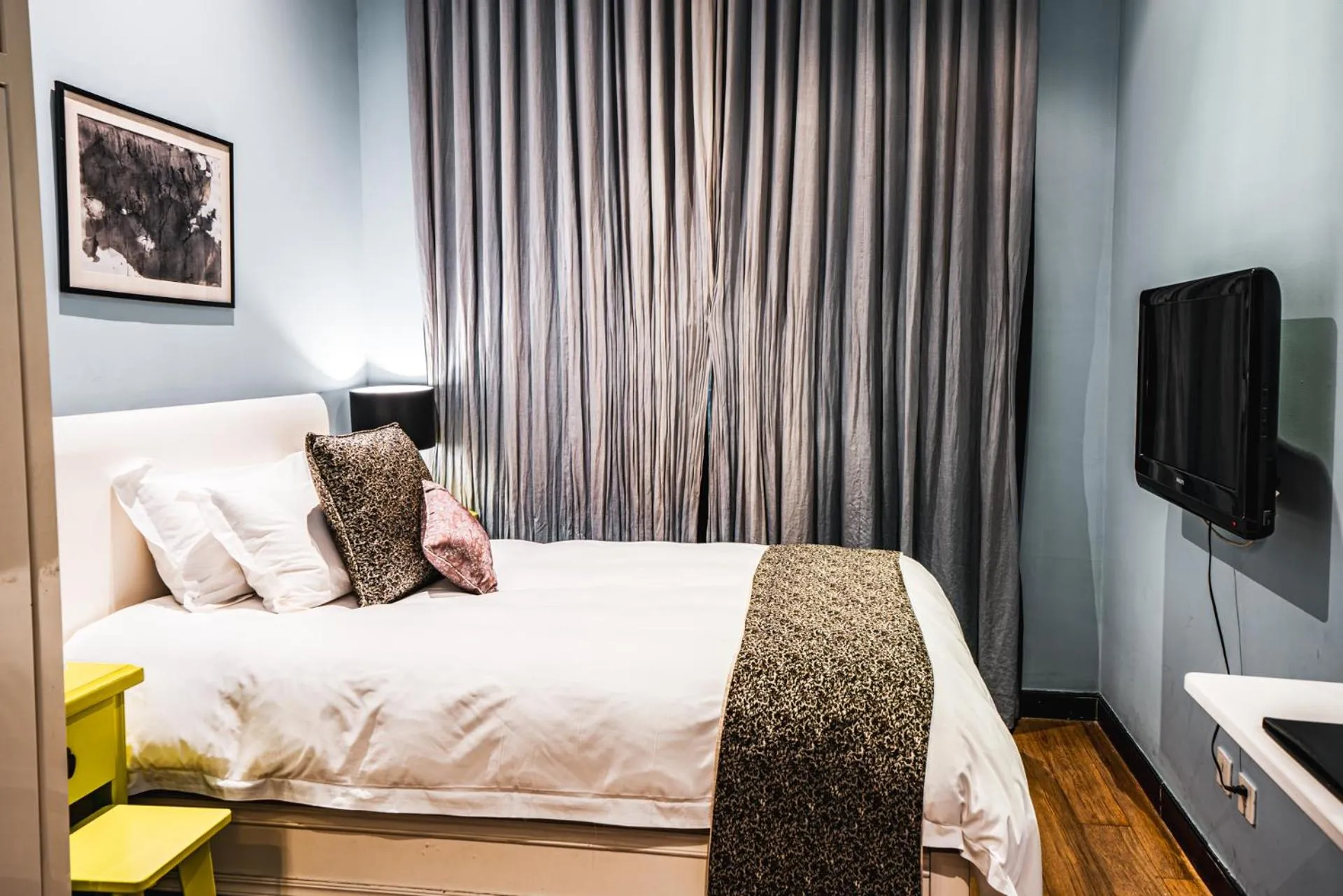 Bed in Gracie Art Hotel