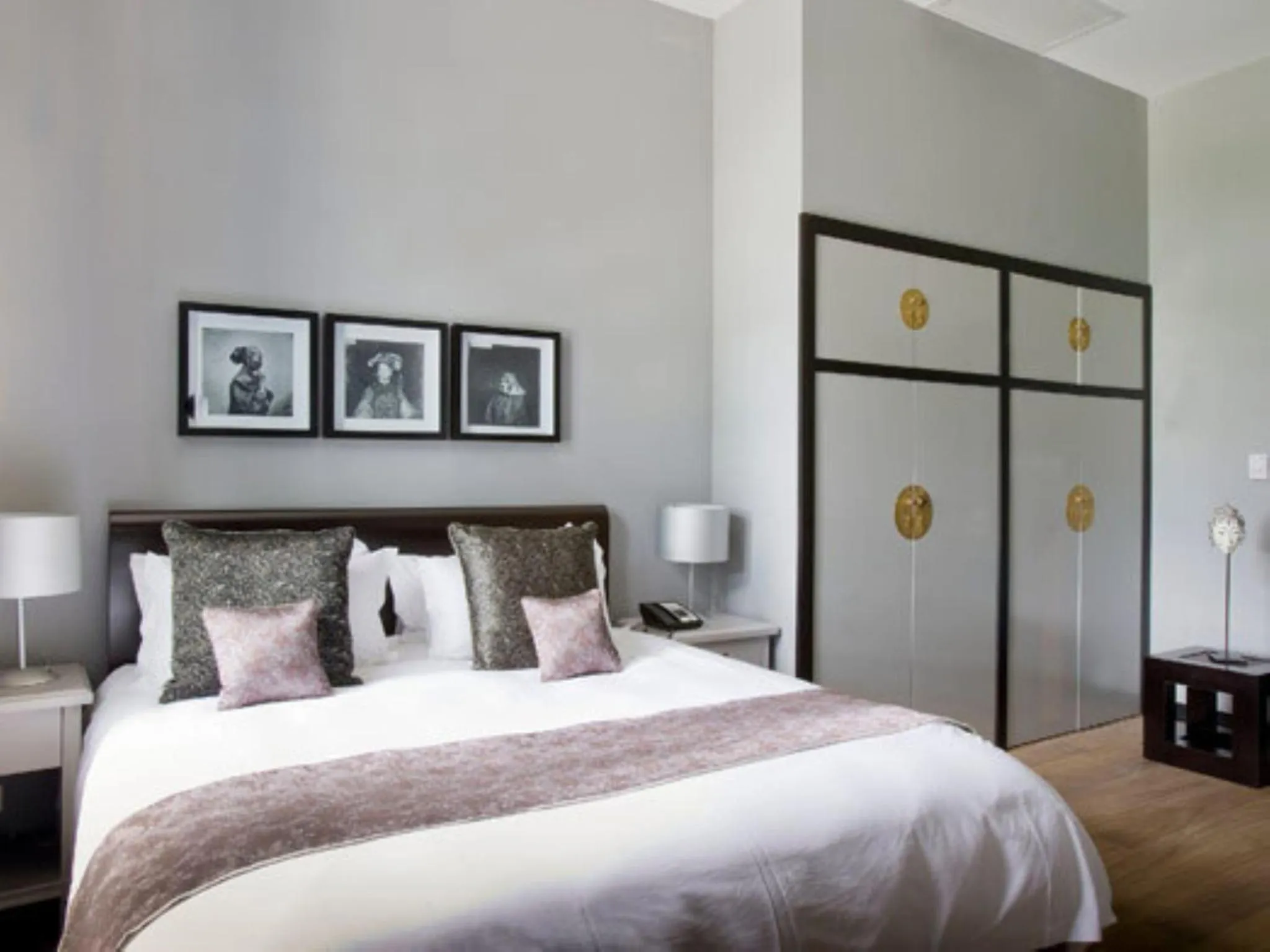 Bedroom, Bed in Gracie Art Hotel