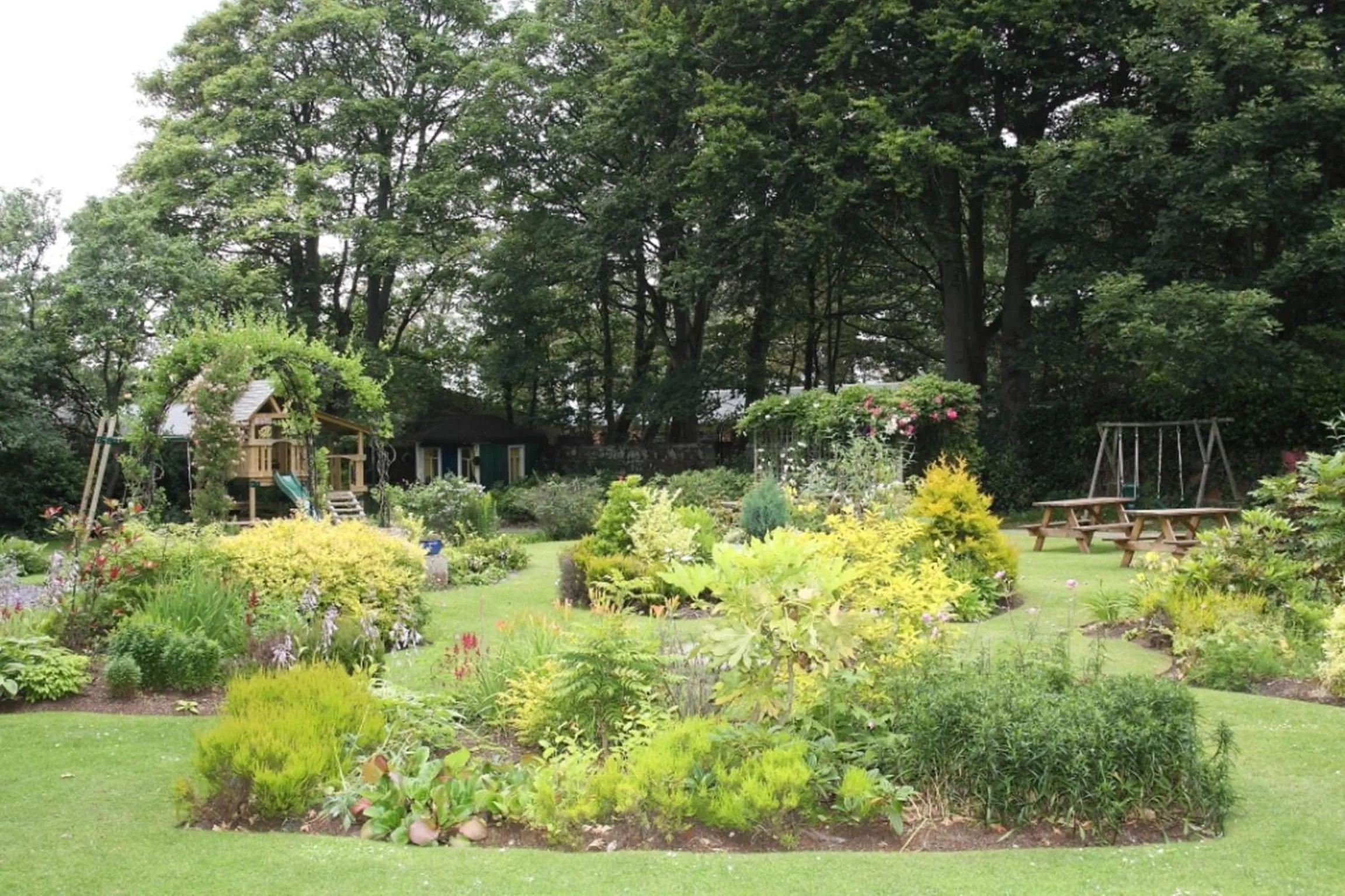 Garden in Savoy Park Hotel