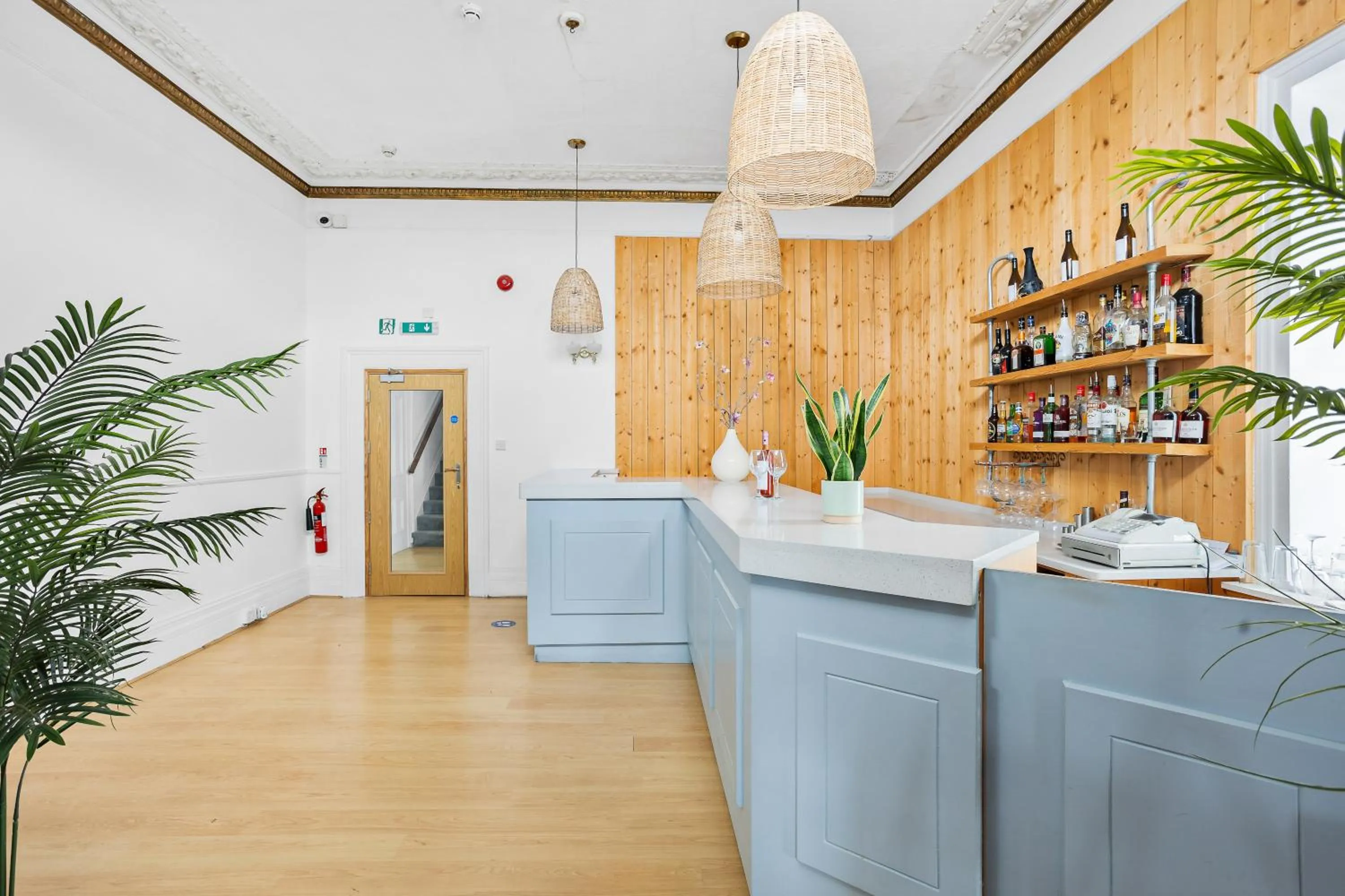 Alcoholic drinks in Waters Edge Hotel Torquay