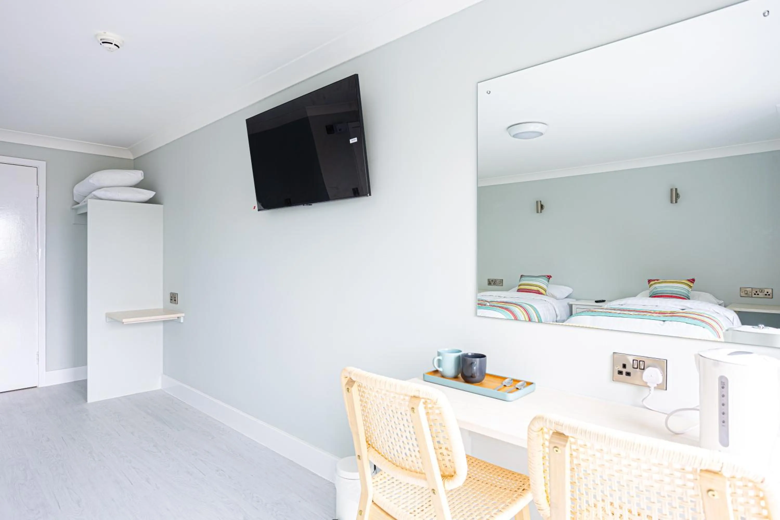 Property building in Waters Edge Hotel Torquay