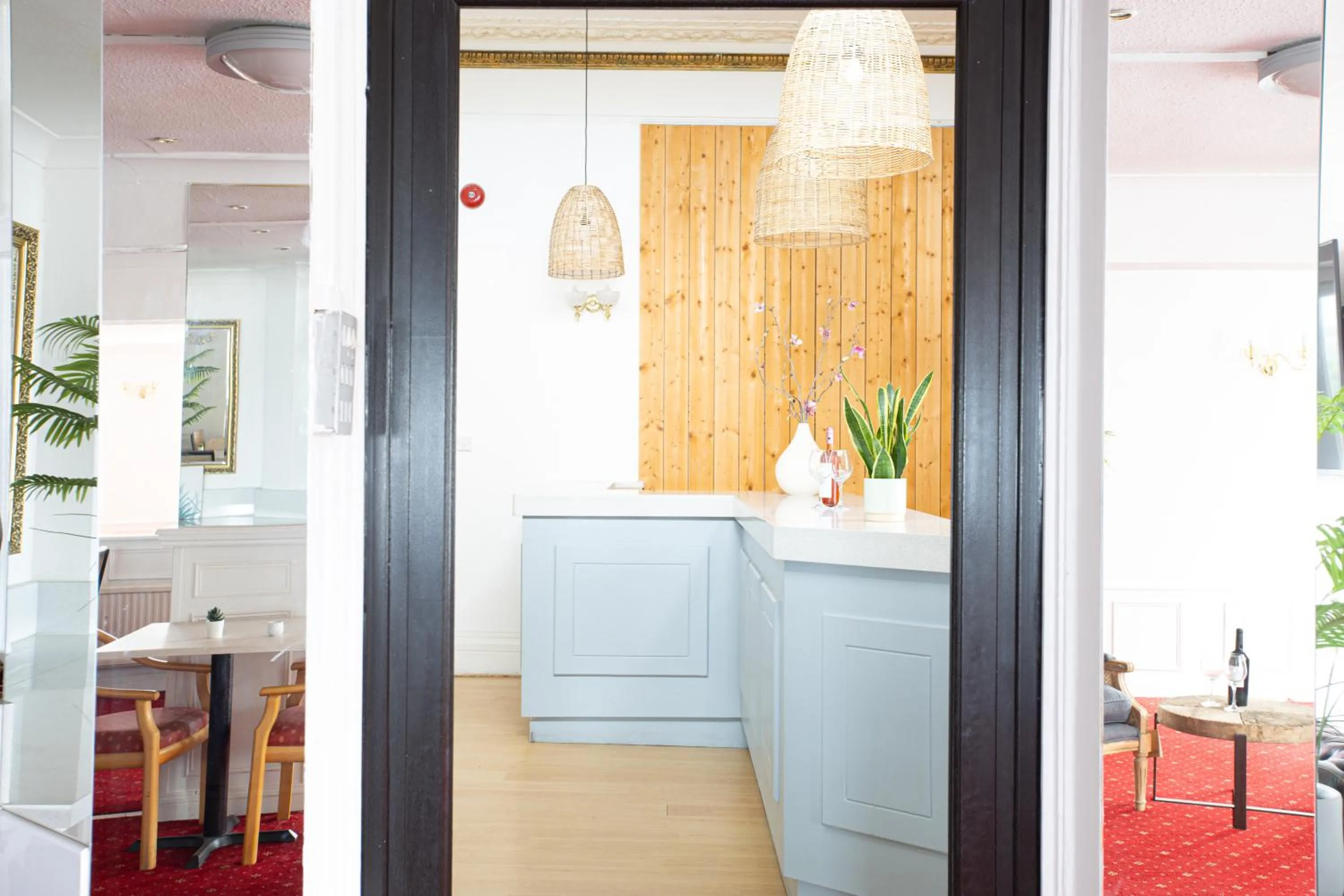 Lobby or reception in Waters Edge Hotel Torquay