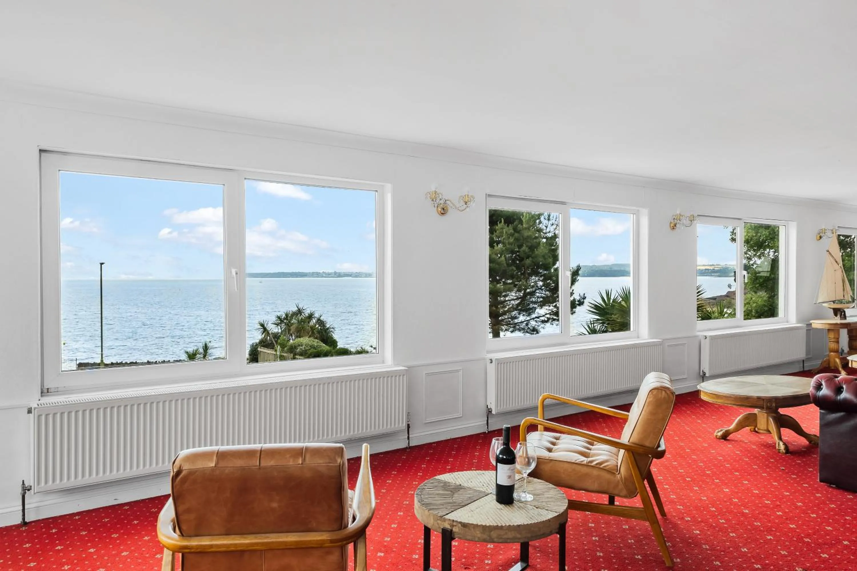 Natural landscape in Waters Edge Hotel Torquay