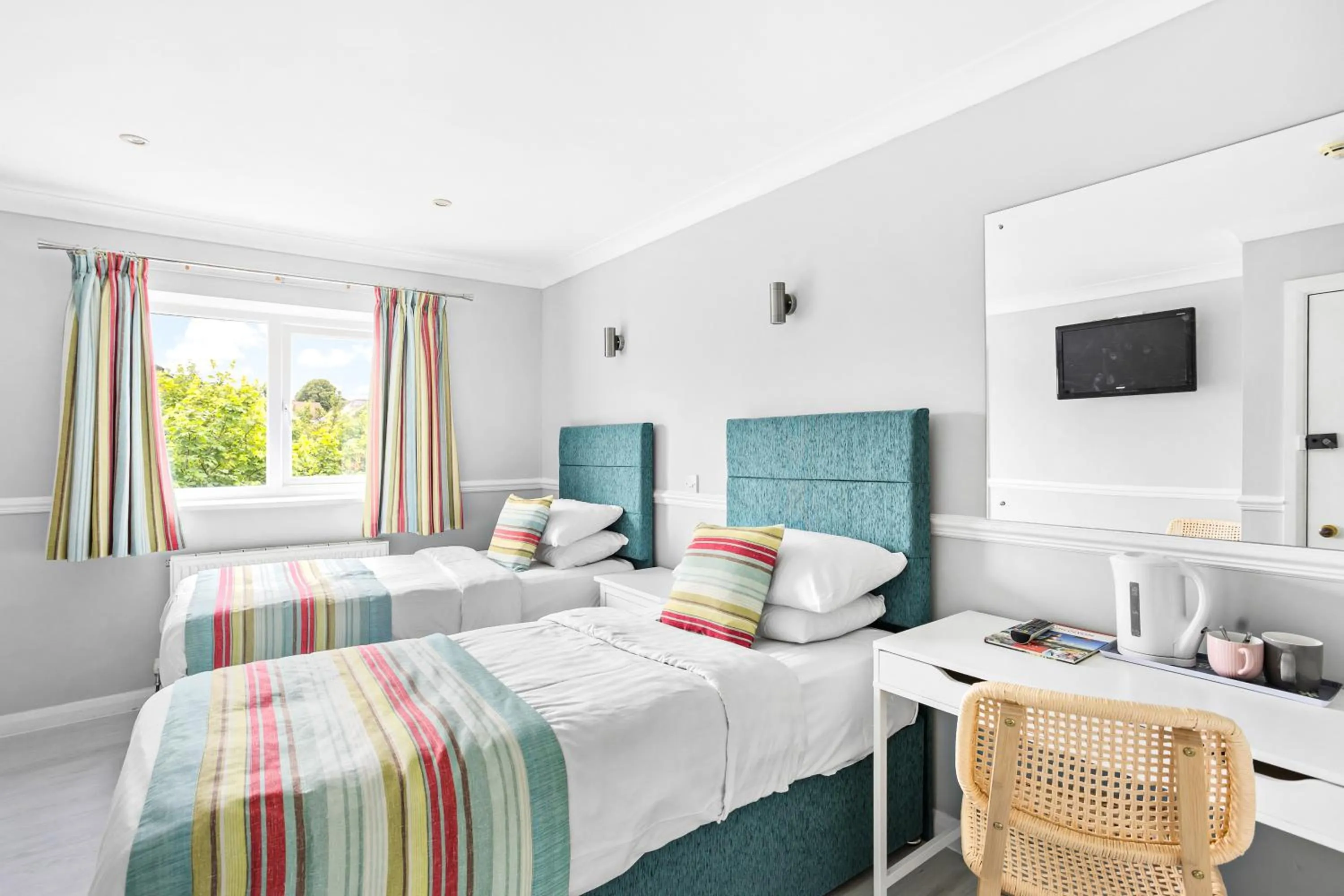 Bed in Waters Edge Hotel Torquay