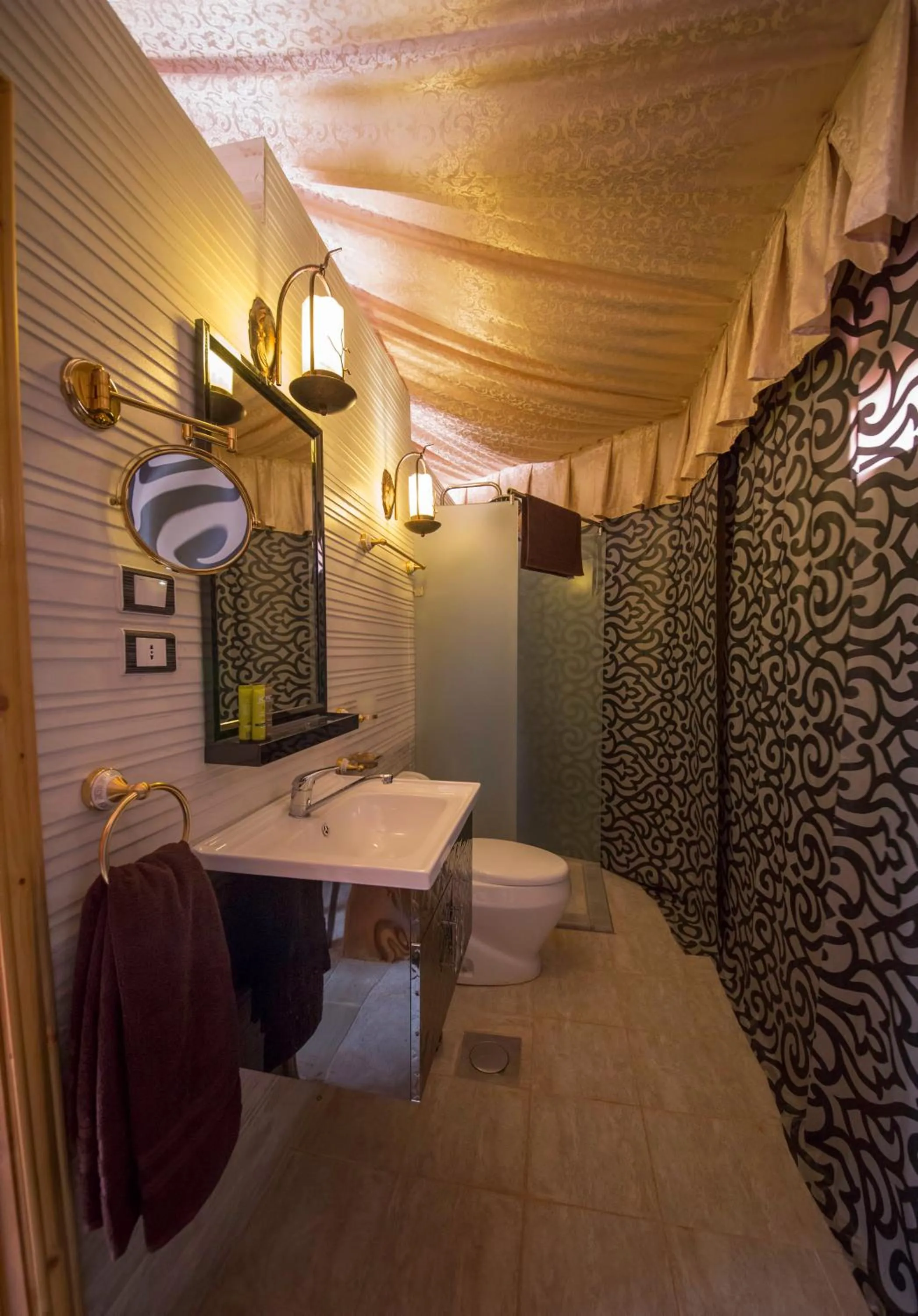 Memories Aicha Luxury Camp