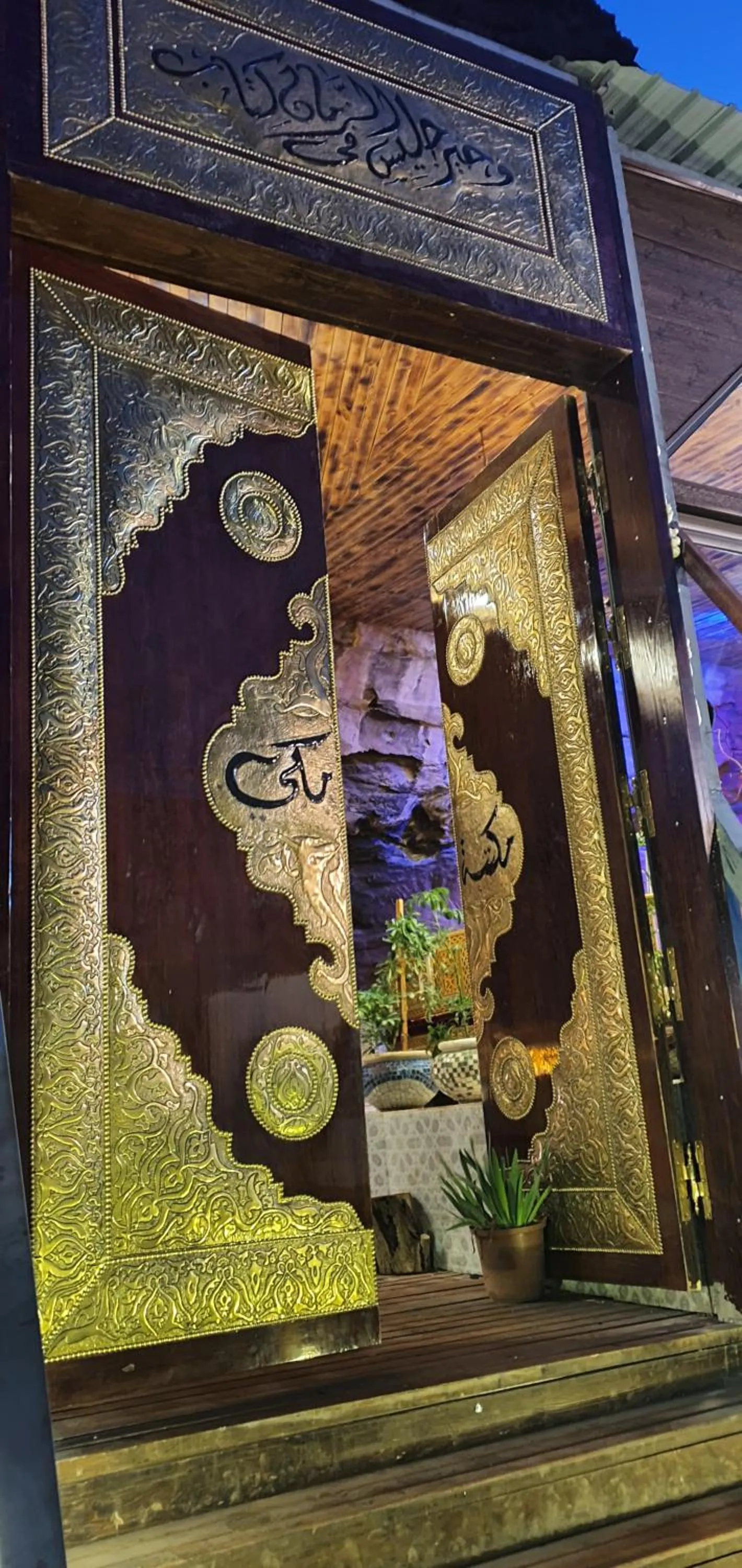 Facade/entrance in Memories Aicha Luxury Camp