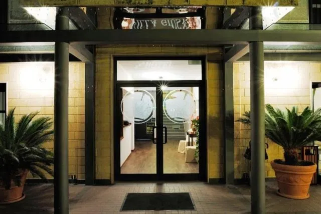Facade/entrance in Hotel Villa Giusy