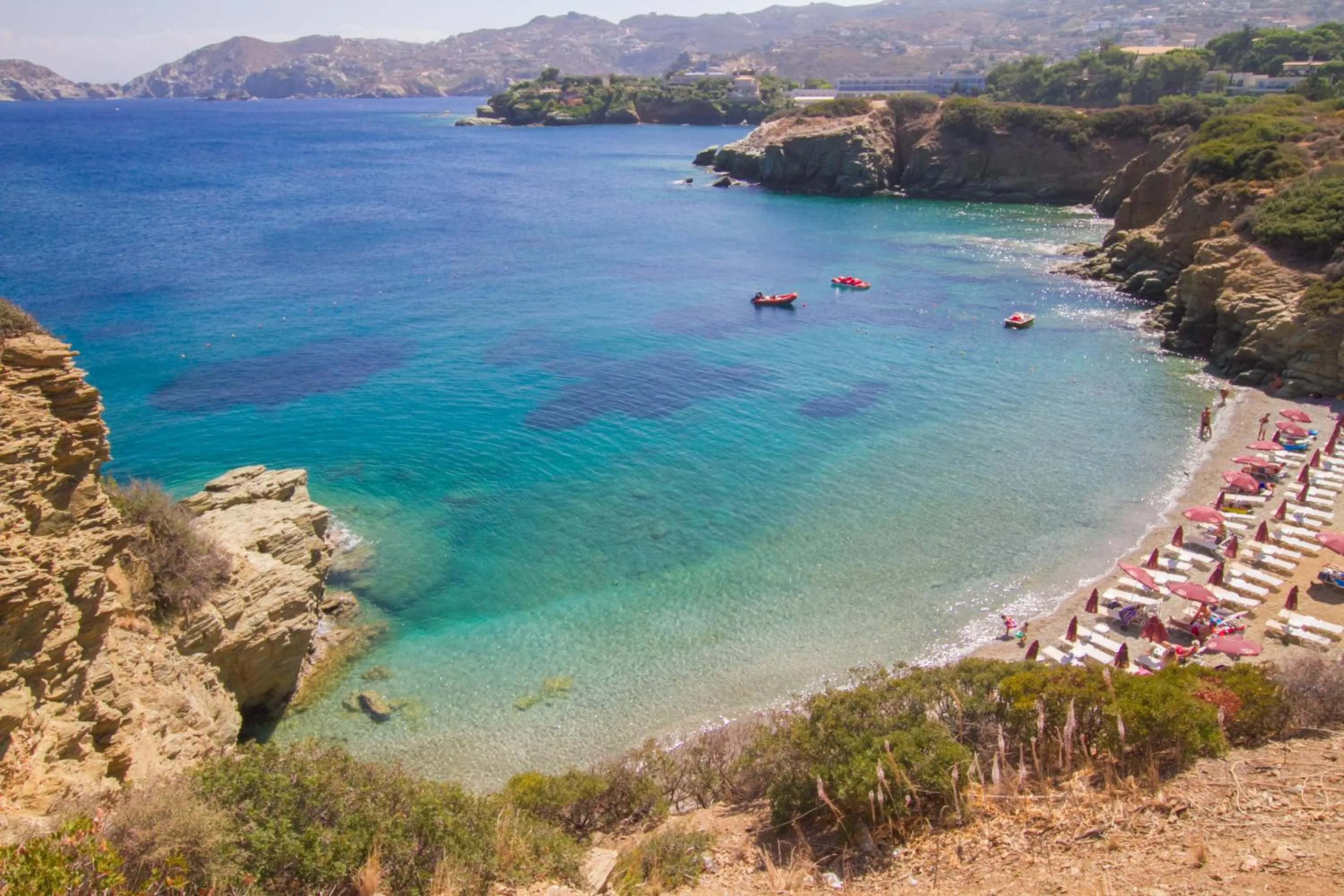 Beach in Peninsula Resort & Spa