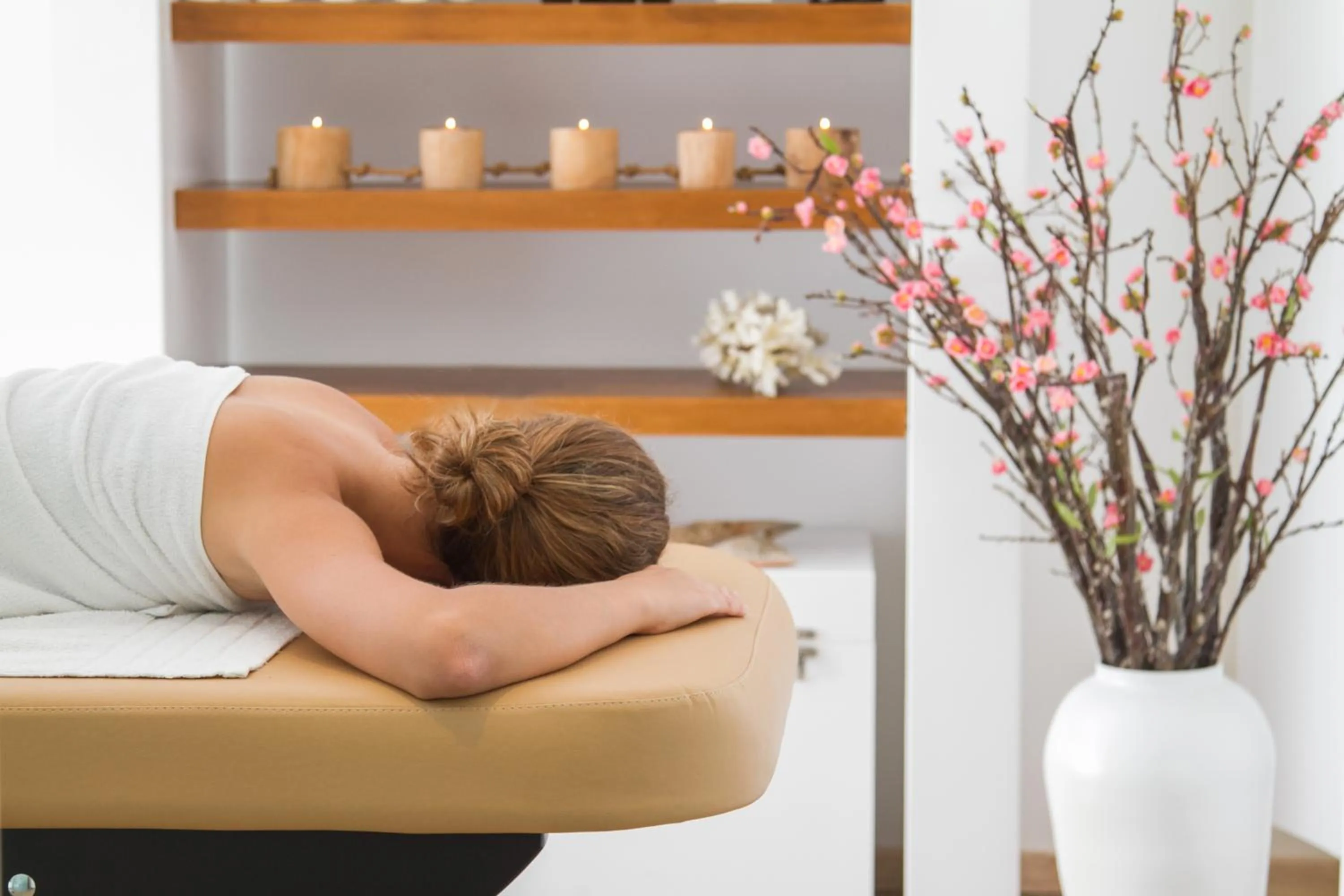 Massage in Peninsula Resort & Spa