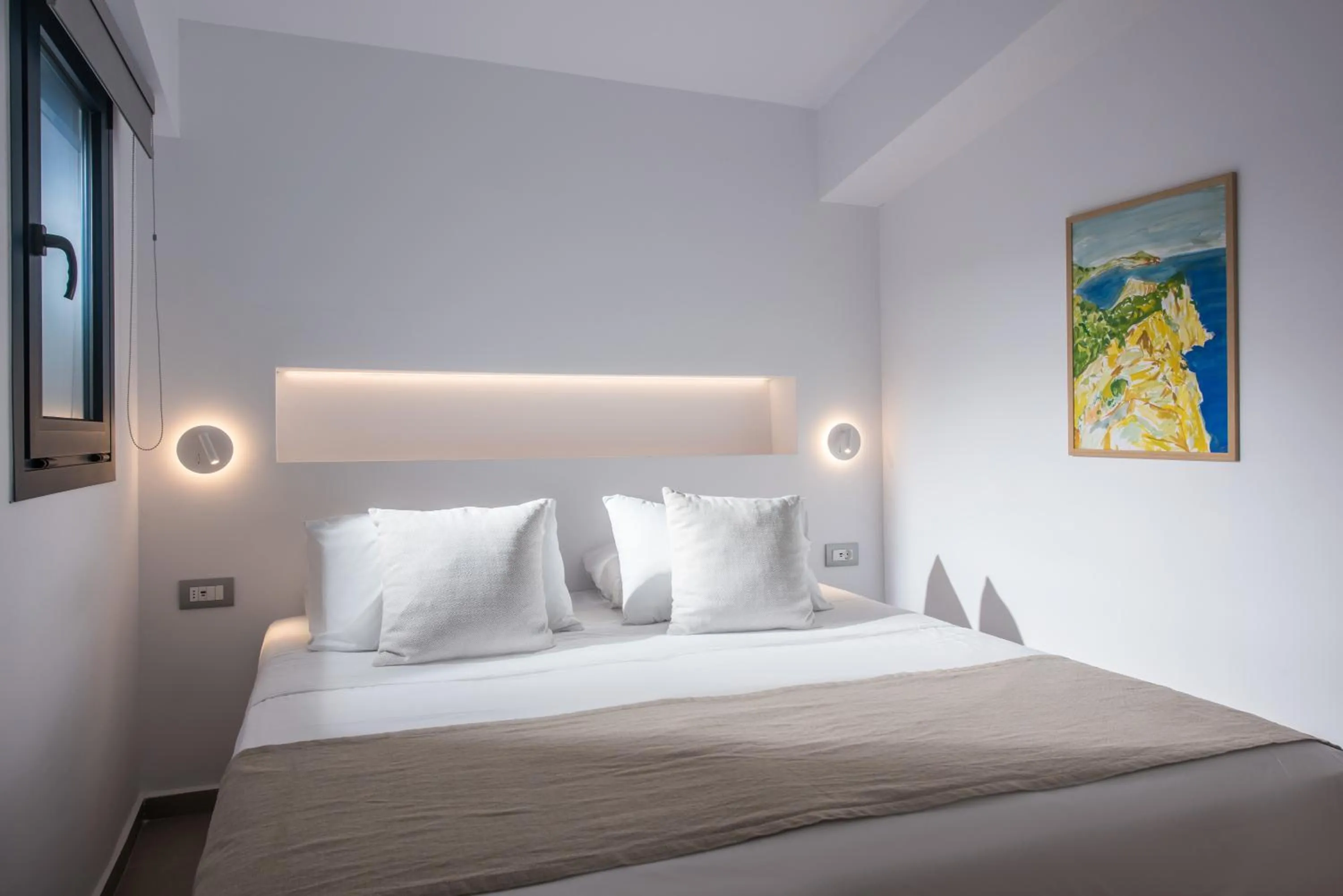 Bed in Peninsula Resort & Spa