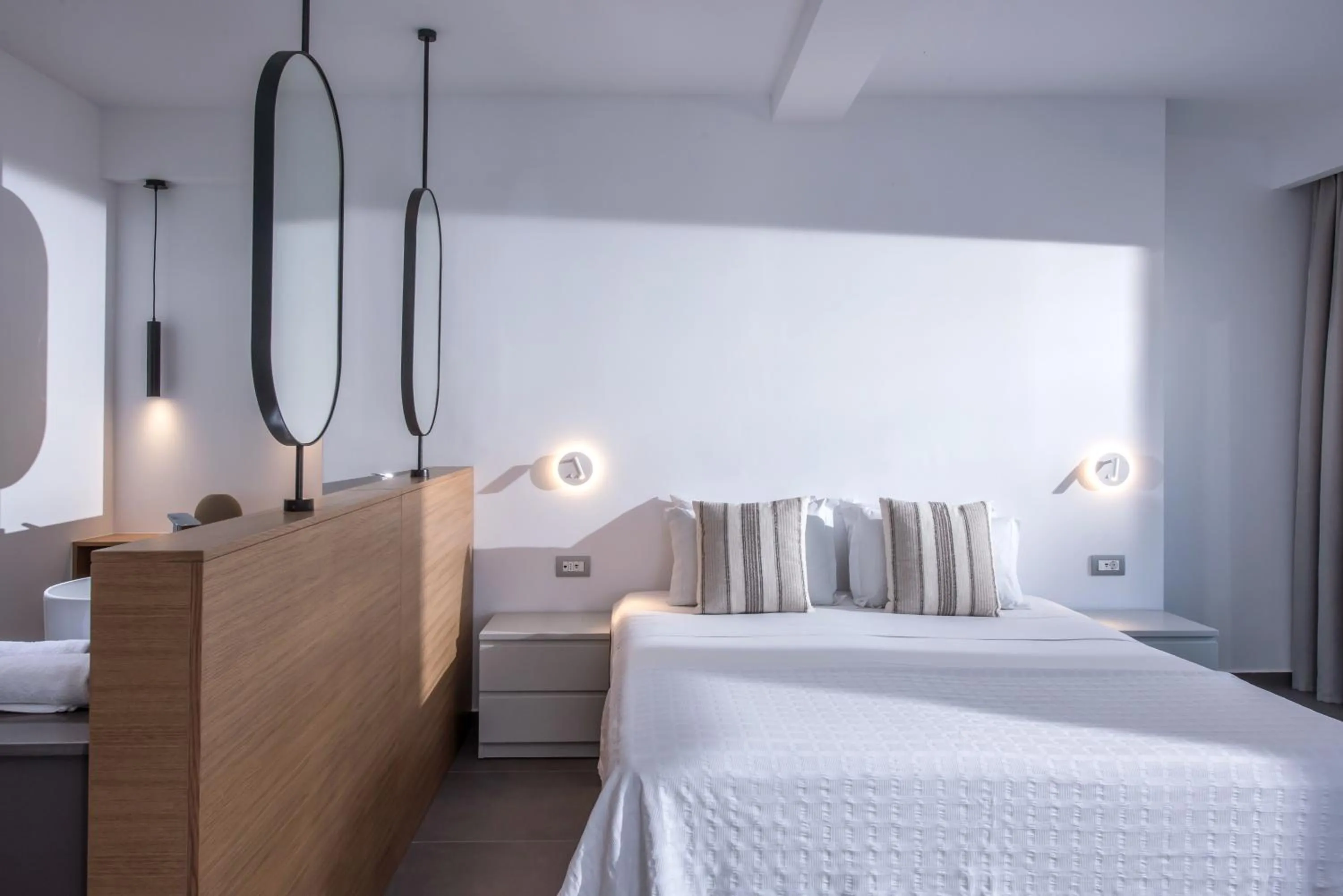 Bed in Peninsula Resort & Spa