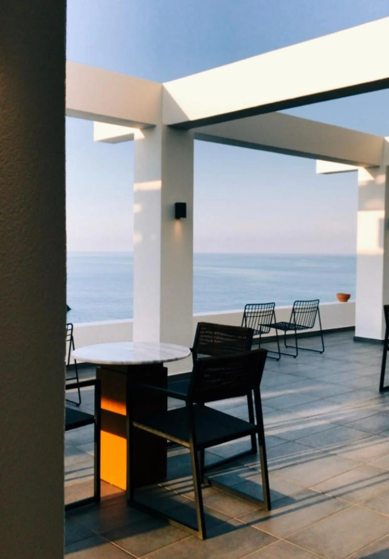 Lounge or bar in Peninsula Resort & Spa