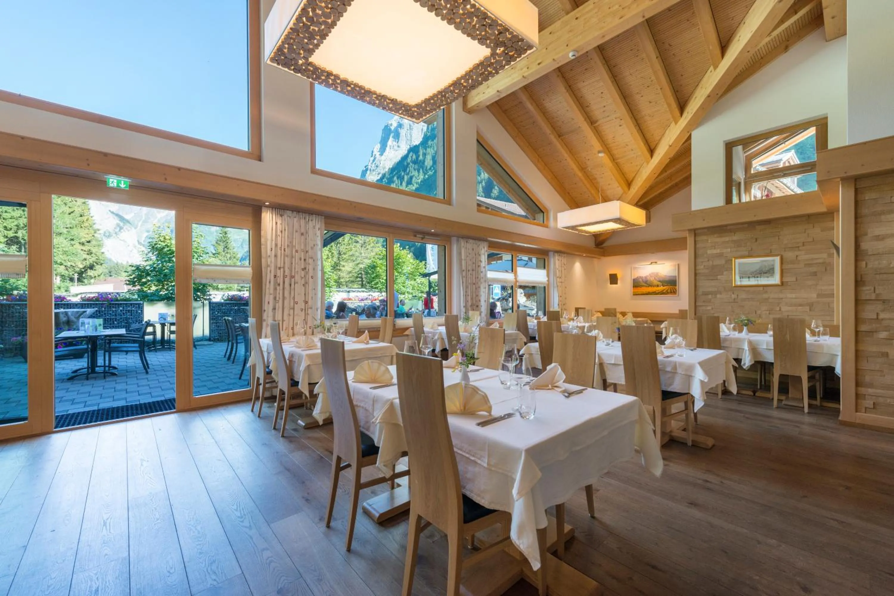 Restaurant/places to eat in Alpenresort Eienwäldli Engelberg