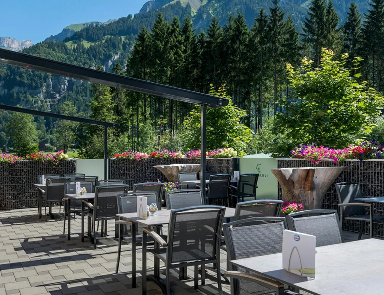 Restaurant/places to eat in Alpenresort Eienwäldli Engelberg