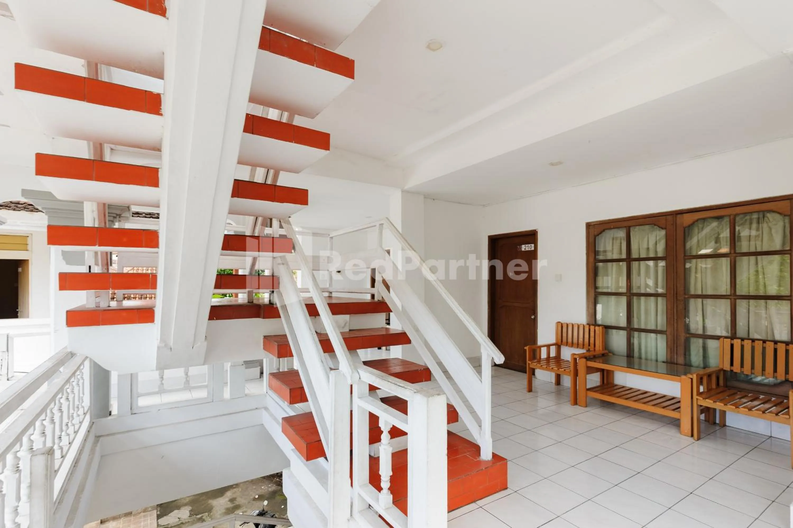 Property building in Pulau Bali Hotel Denpasar RedPartner
