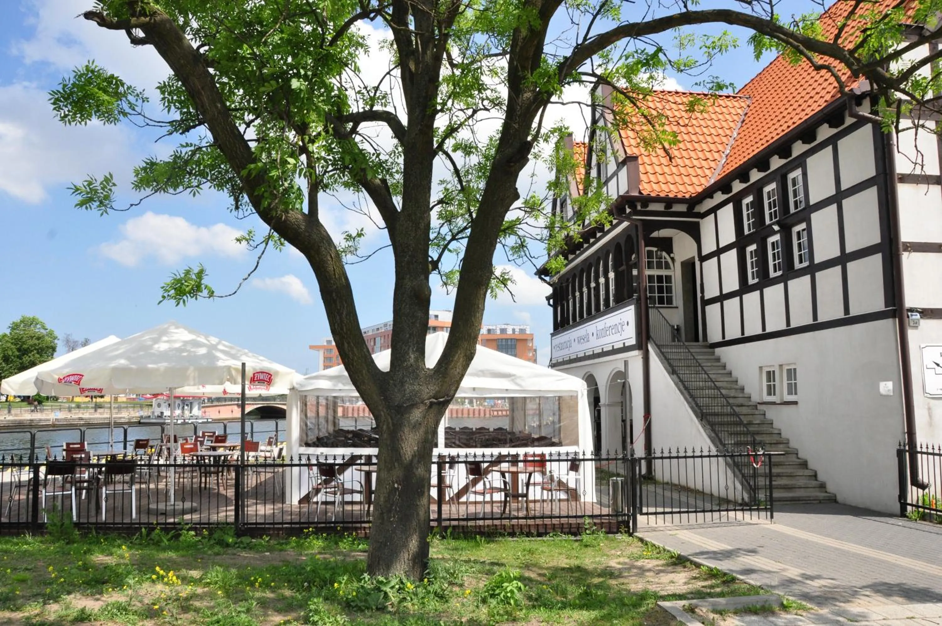 Facade/entrance in Ołowianka B&B
