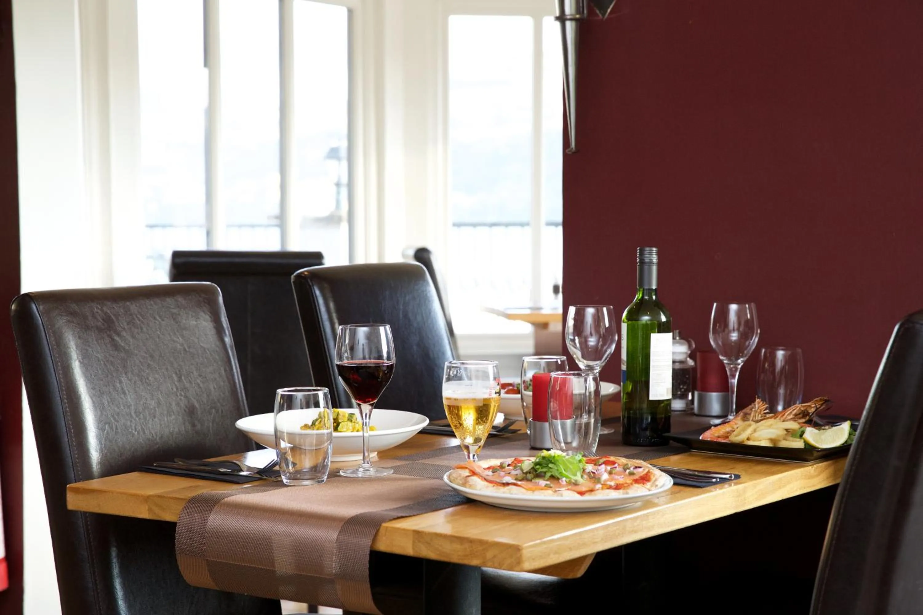 Restaurant/places to eat in LOCH TAY HIGHLAND LODGES and GLAMPING PARK