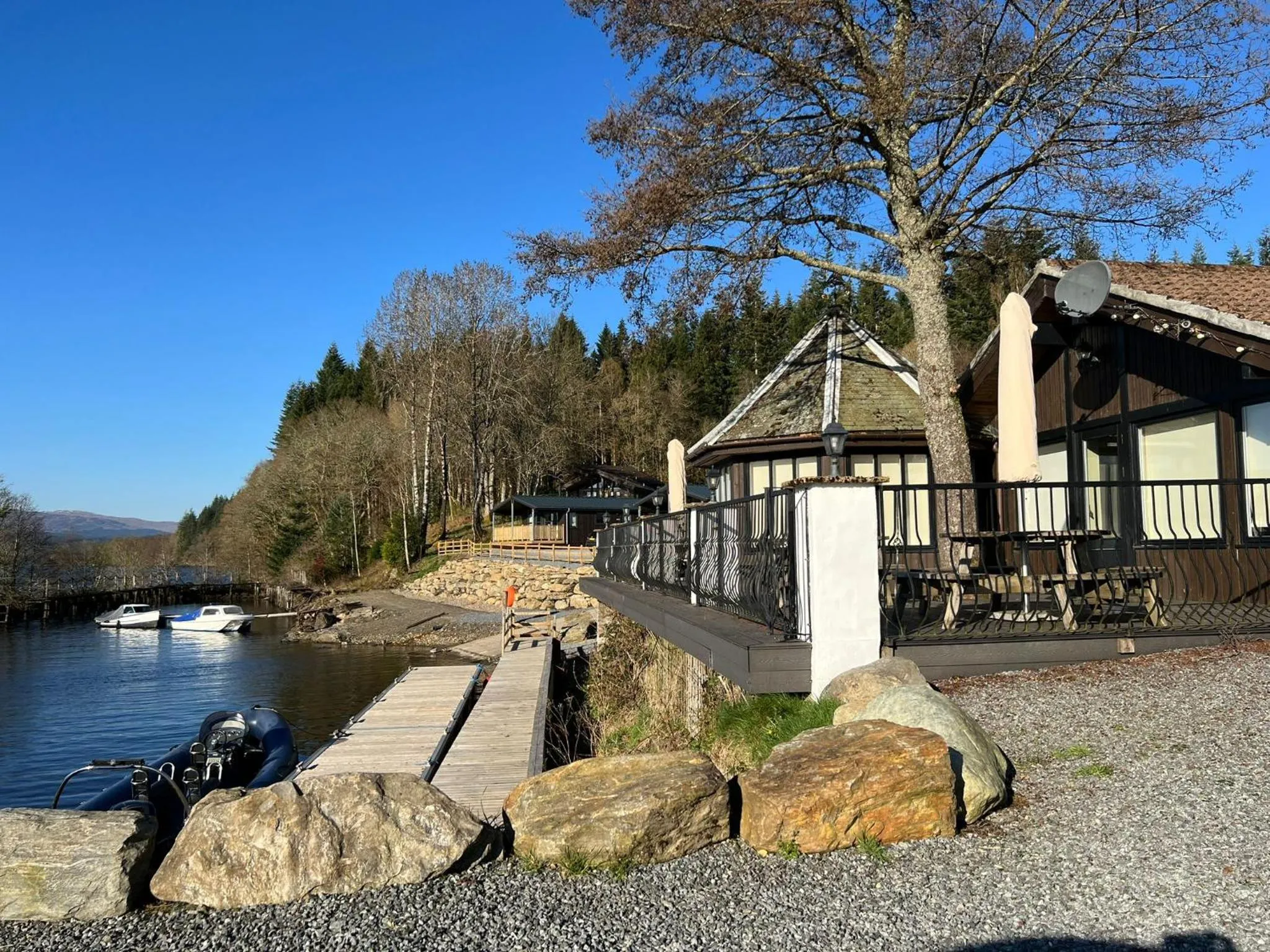 Lake view in LOCH TAY HIGHLAND LODGES and GLAMPING PARK