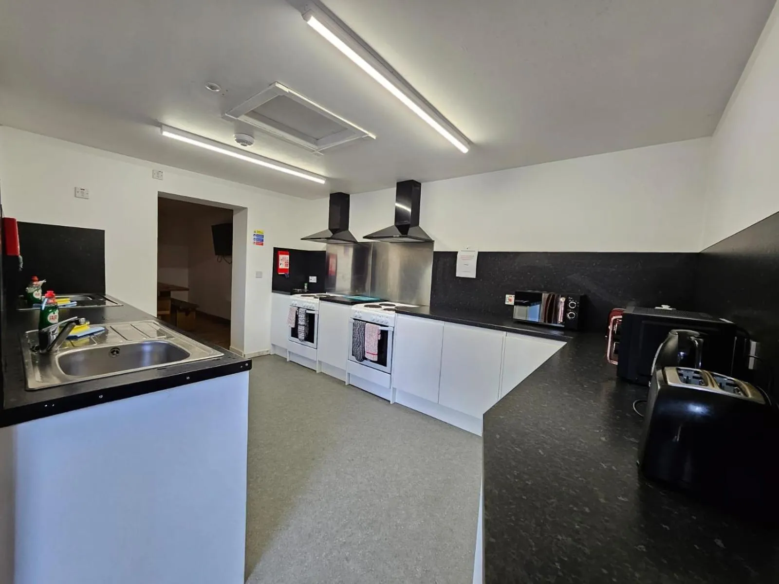 Communal kitchen in LOCH TAY HIGHLAND LODGES and GLAMPING PARK