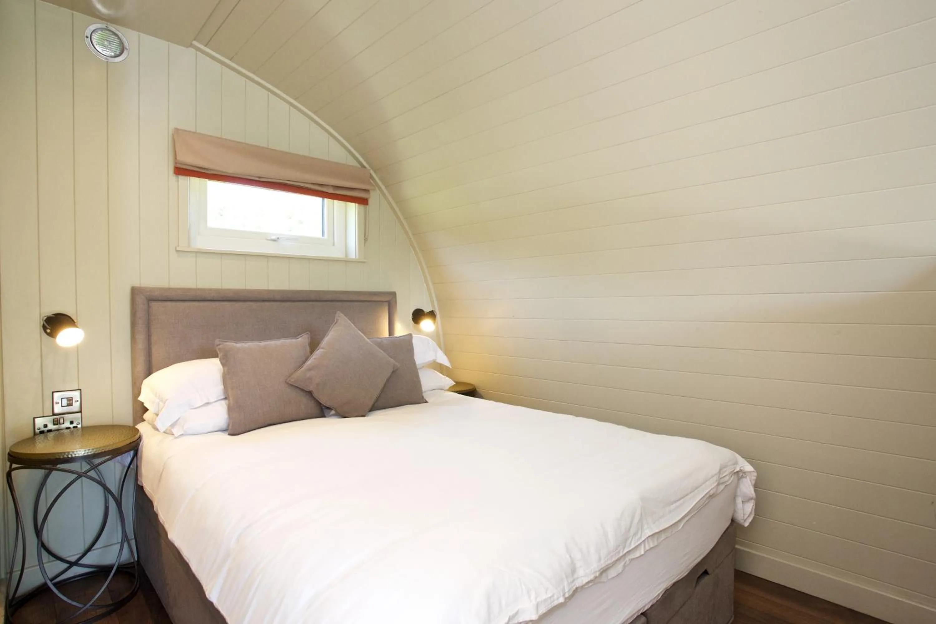 Bed in LOCH TAY HIGHLAND LODGES and GLAMPING PARK