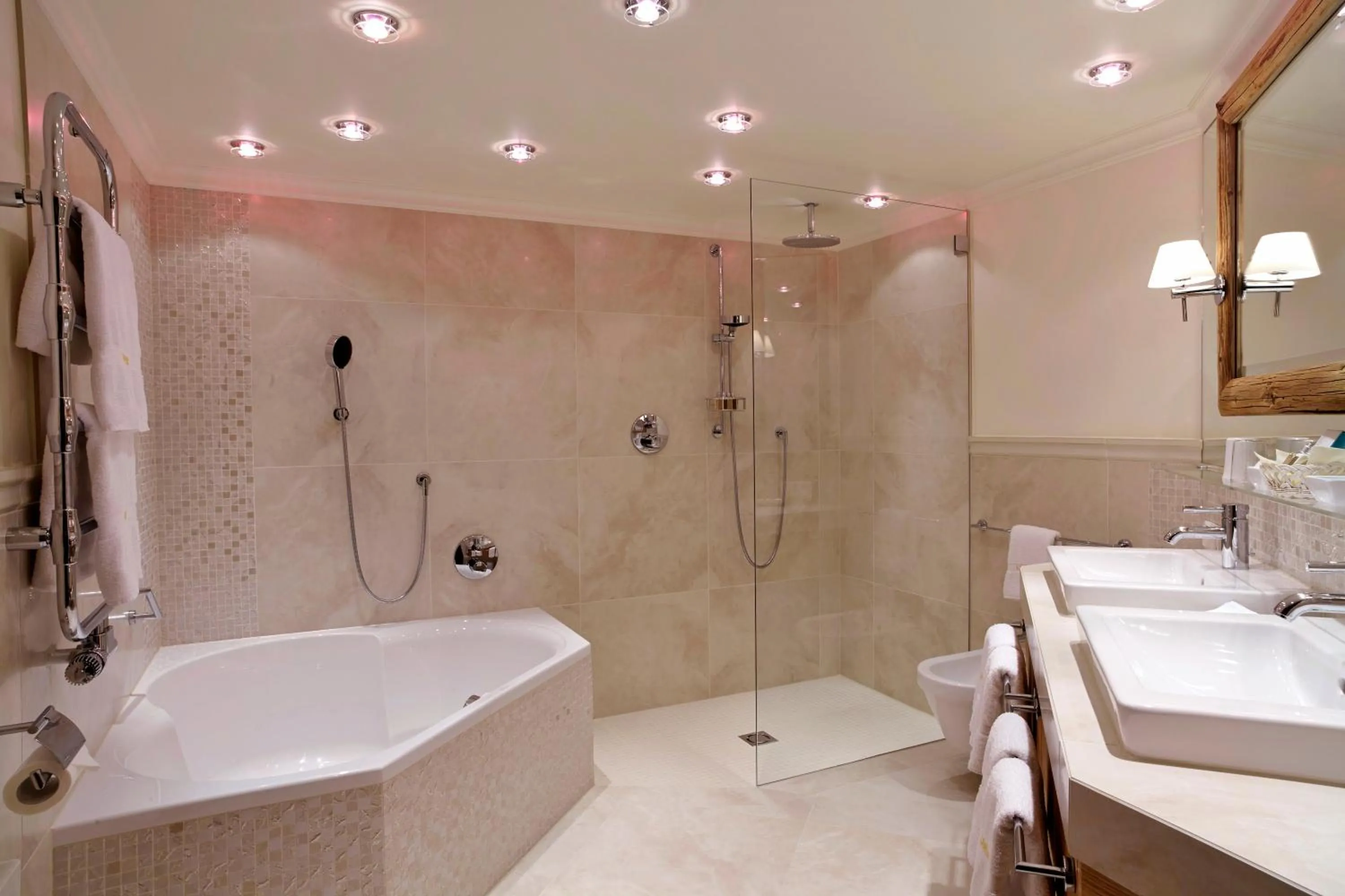 Bathroom in Sporthotel Lorünser