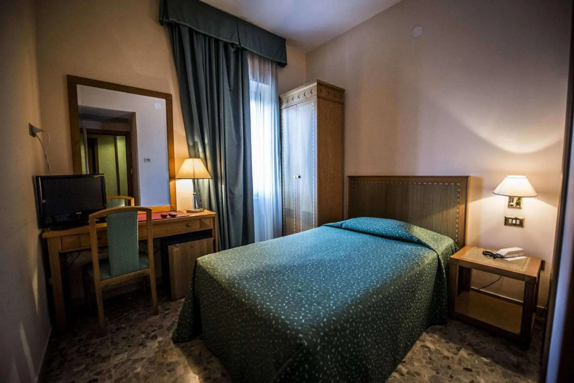 Photo of the whole room, Bed in Nuovo Albergo
