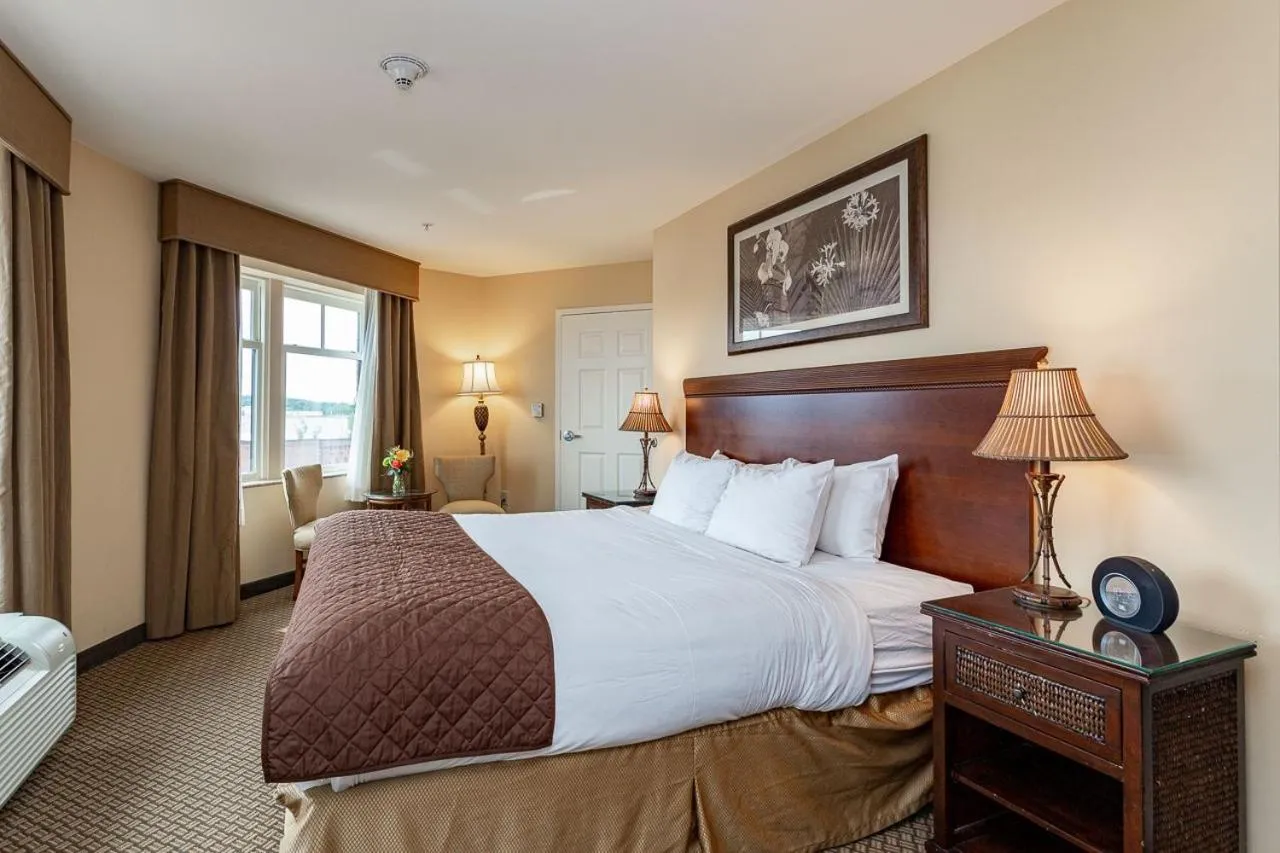 Bed in Jefferson Street Inn