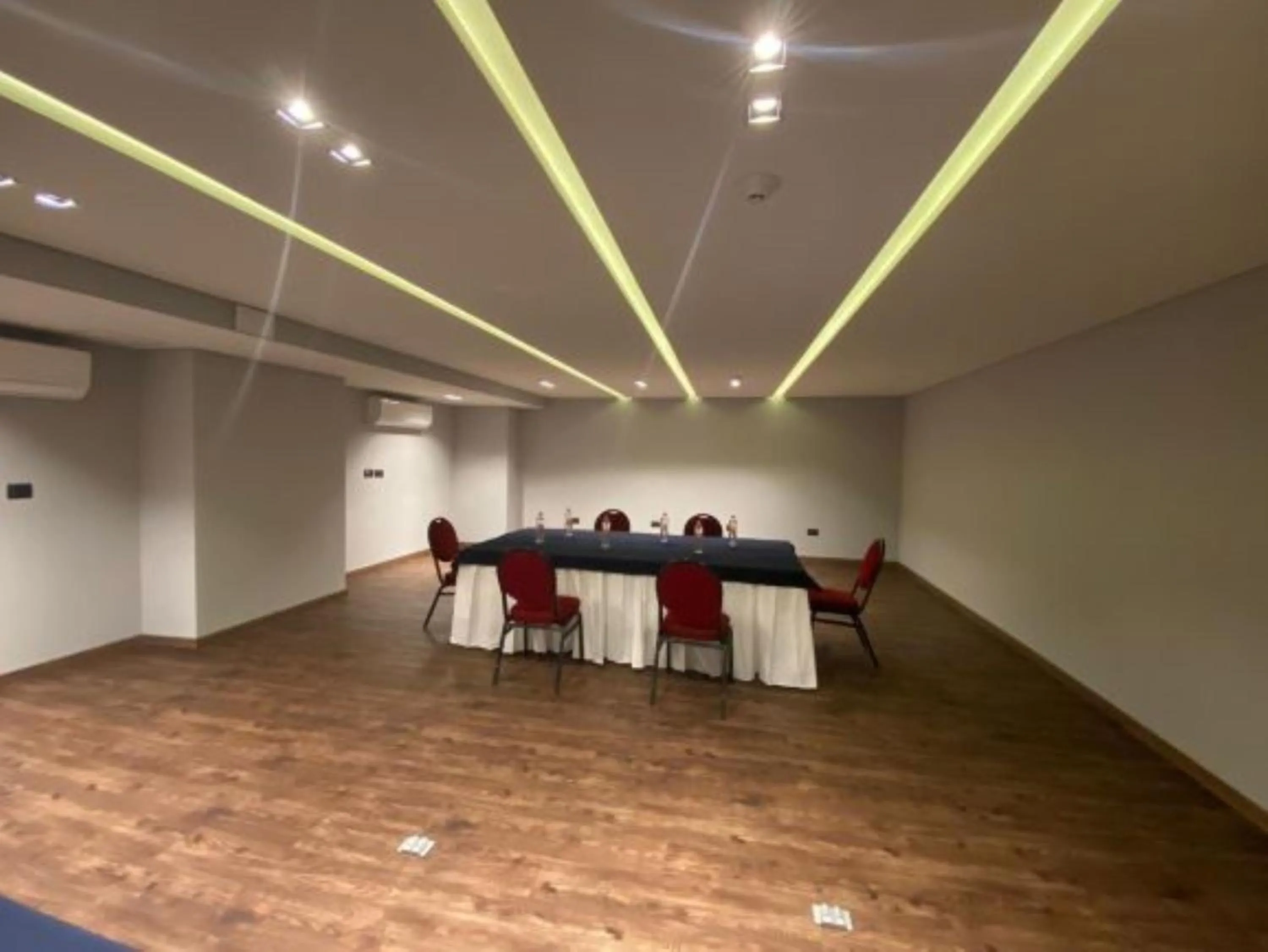 Meeting/conference room in Holiday Inn Express Morelia by IHG