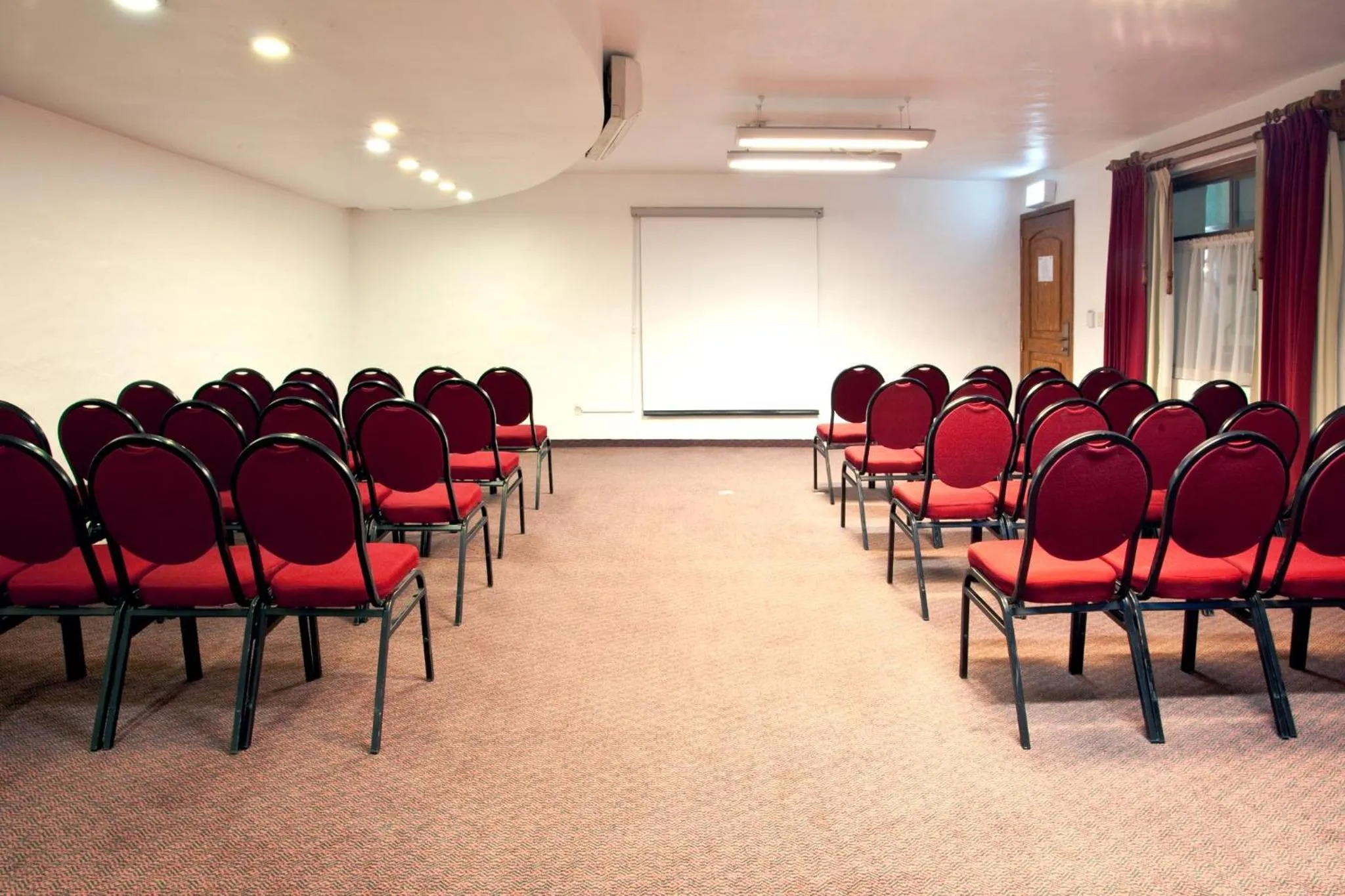 Meeting/conference room in Holiday Inn Express Morelia by IHG