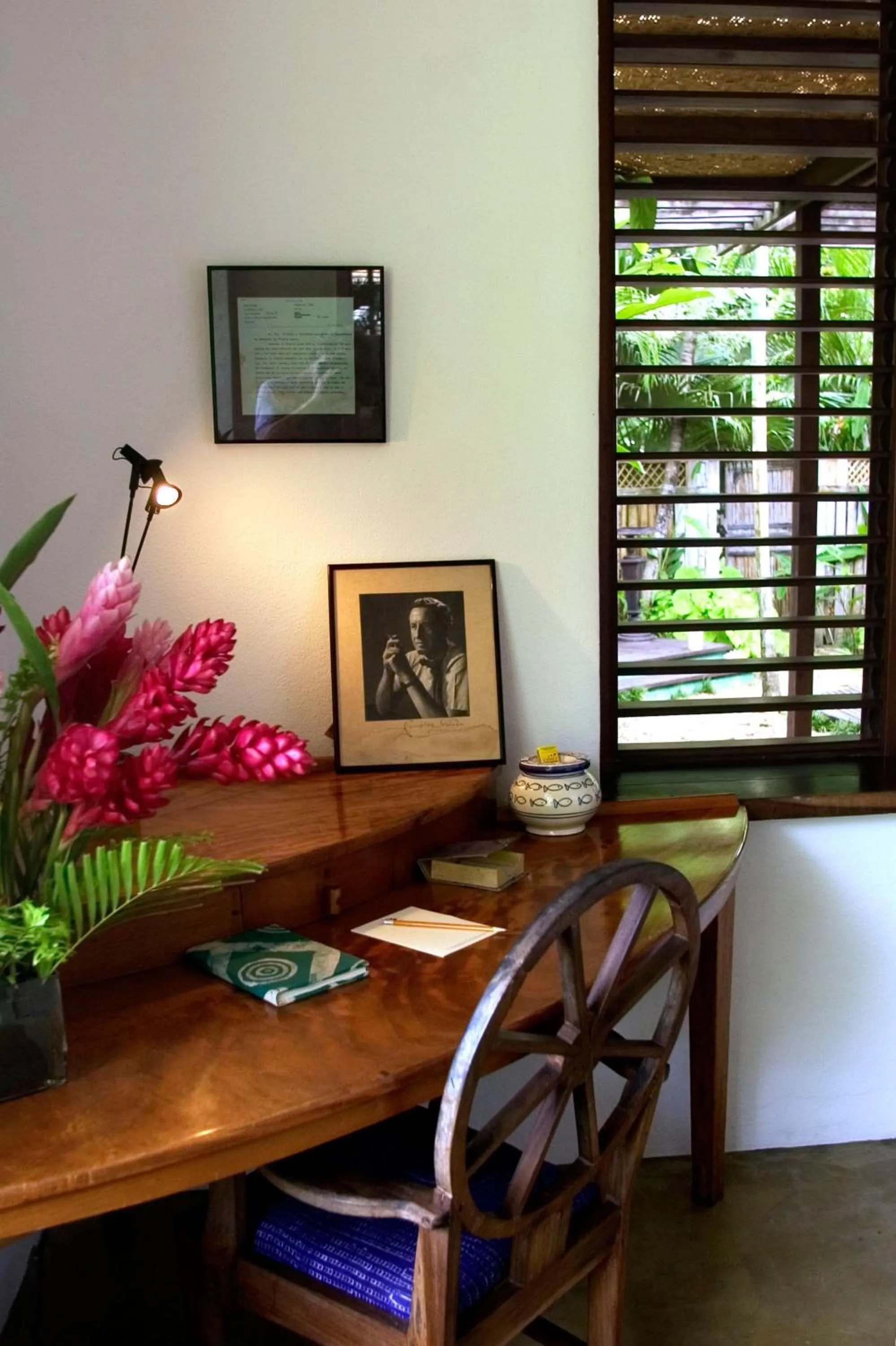 Decorative detail in GoldenEye